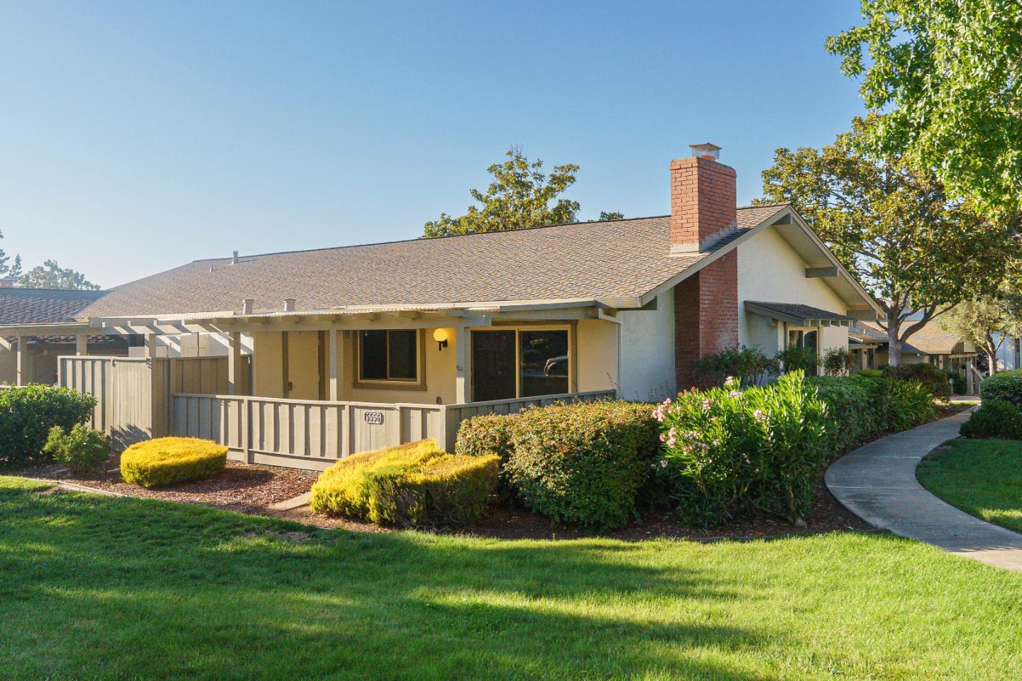 Detail Gallery Image 1 of 1 For 5556 Cribari Cir, San Jose,  CA 95135 - 1 Beds | 1 Baths