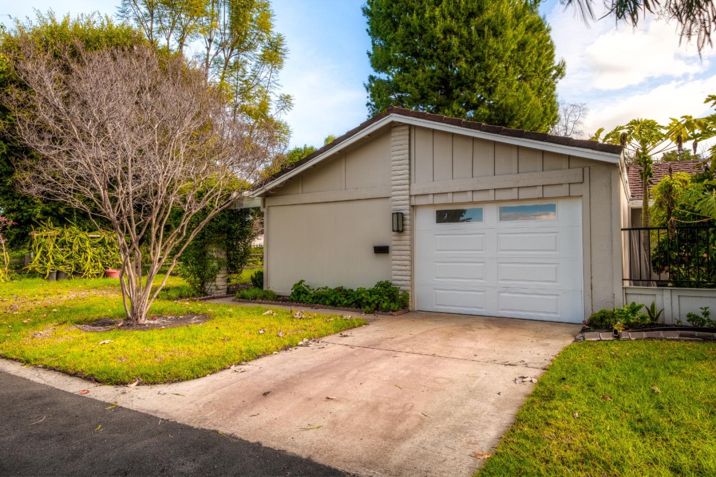 Detail Gallery Image 1 of 1 For 3186 via Buena Vista Rd a,  Laguna Woods,  CA 92637 - 2 Beds | 2 Baths