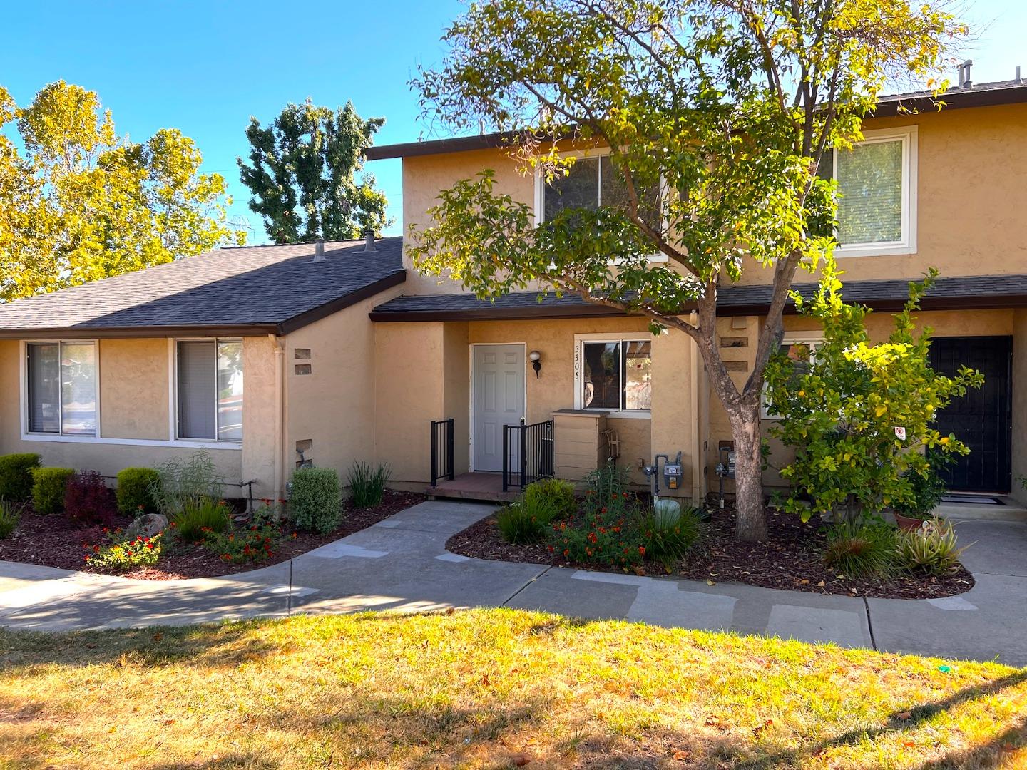 Detail Gallery Image 1 of 1 For 3305 Innerwick Ln, San Jose,  CA 95121 - 2 Beds | 1/1 Baths