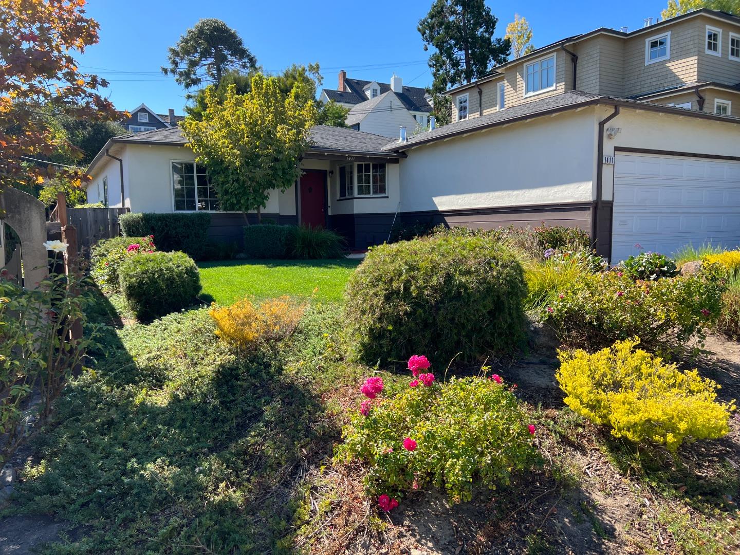 Detail Gallery Image 1 of 1 For 1411 Cabrillo Ave, Burlingame,  CA 94010 - 3 Beds | 1 Baths