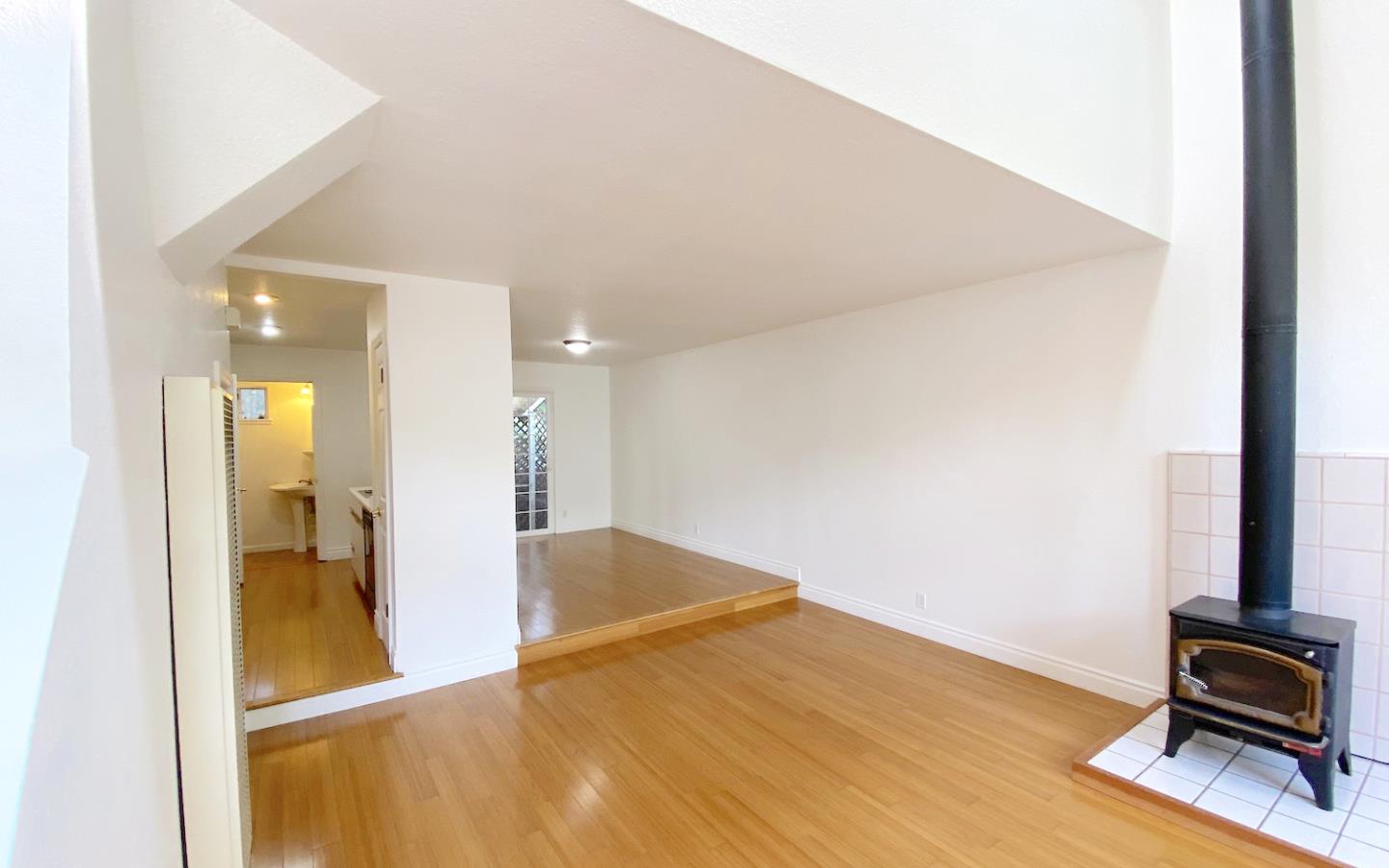 Detail Gallery Image 1 of 1 For 1646 Ocean St, Santa Cruz,  CA 95060 - 2 Beds | 1/1 Baths