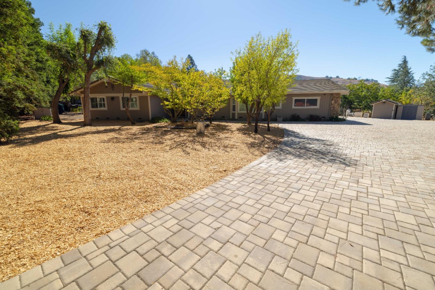 Detail Gallery Image 1 of 1 For 21558 Shillingsburg Ave, San Jose,  CA 95120 - 4 Beds | 2/1 Baths