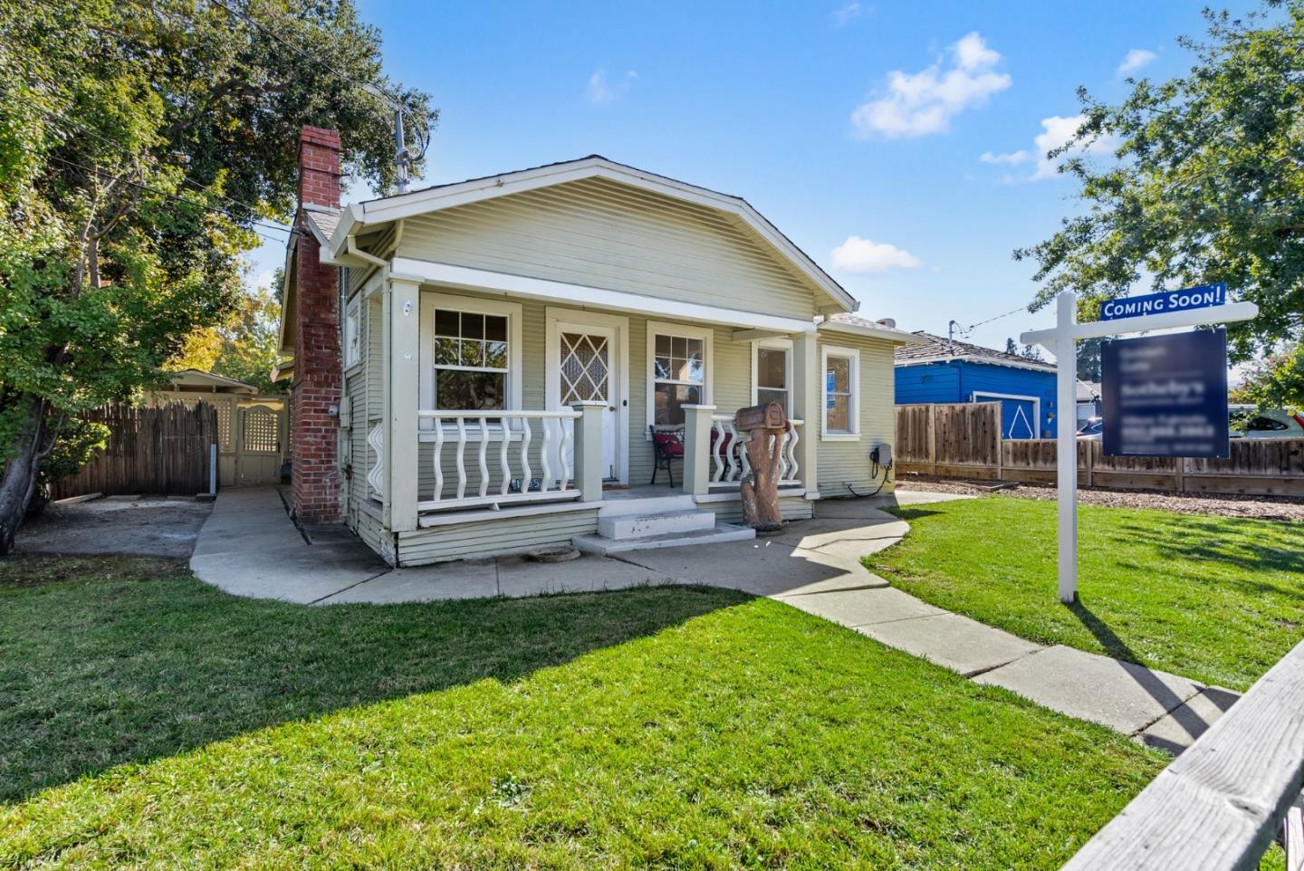 Detail Gallery Image 1 of 1 For 1905 Jefferson Ave, Redwood City,  CA 94062 - 2 Beds | 1 Baths