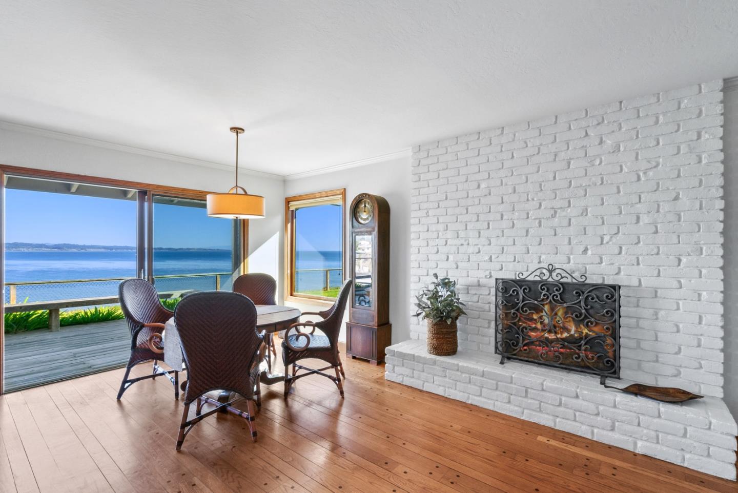 Detail Gallery Image 28 of 45 For 4250 Opal Cliff Dr, Santa Cruz,  CA 95062 - 4 Beds | 2/1 Baths