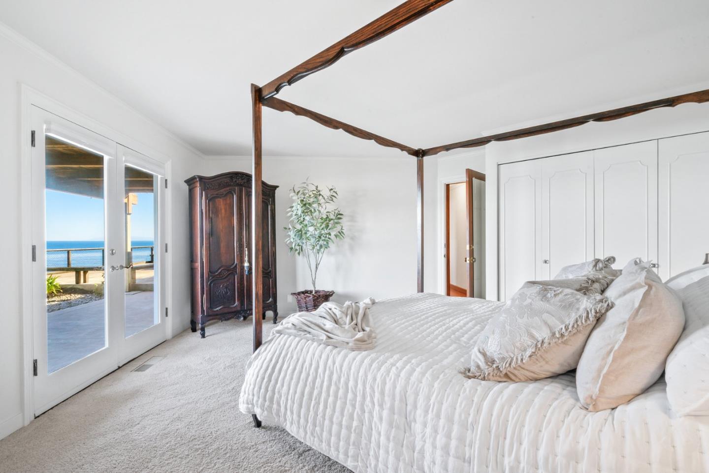 Detail Gallery Image 31 of 45 For 4250 Opal Cliff Dr, Santa Cruz,  CA 95062 - 4 Beds | 2/1 Baths