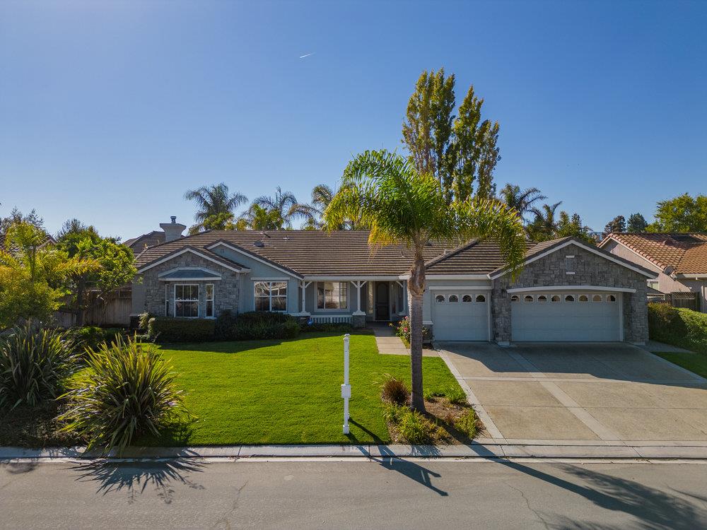 Detail Gallery Image 1 of 1 For 1205 Quail Ridge Way, Hollister,  CA 95023 - 4 Beds | 2/1 Baths