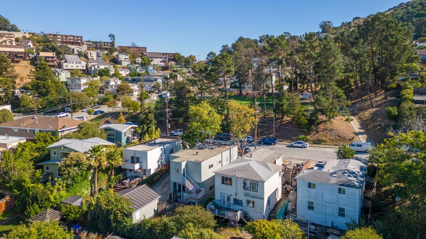 Detail Gallery Image 1 of 1 For 328-330 Alvarado St, Brisbane,  CA 94005 - 4 Beds | 2 Baths