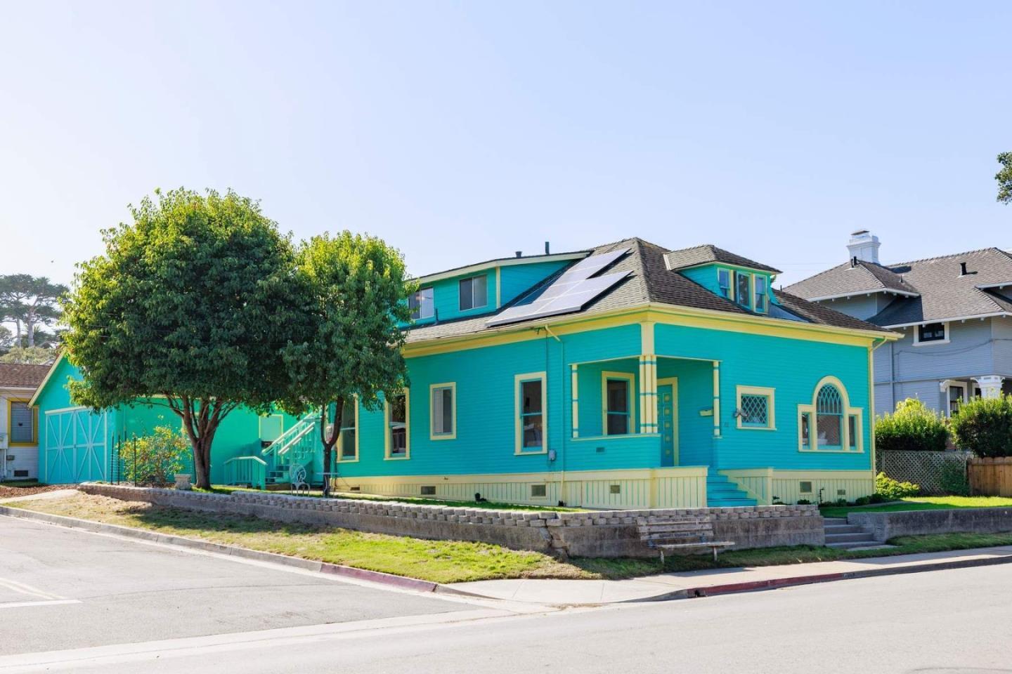 403 Central Ave, Pacific Grove, CA 93950
