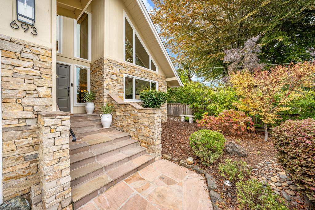 Detail Gallery Image 1 of 1 For 693 Bayview Dr, Aptos,  CA 95003 - 3 Beds | 2 Baths