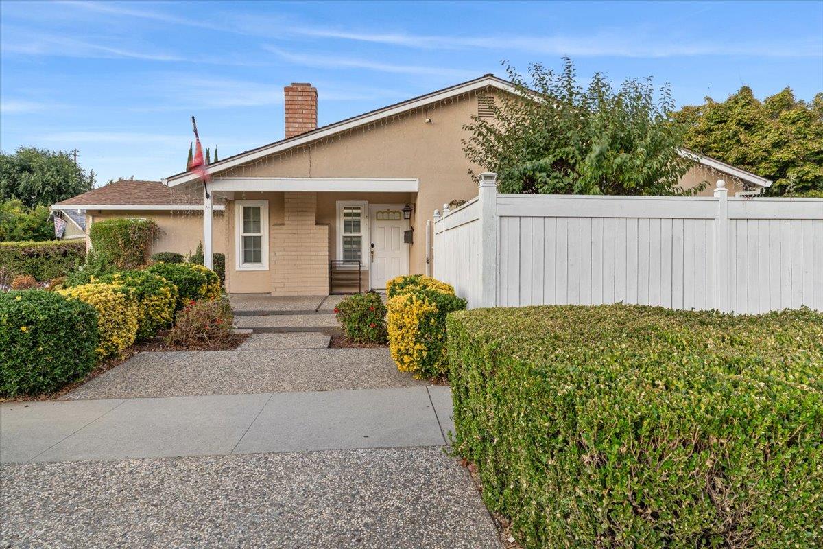 Detail Gallery Image 1 of 1 For 7474 Pegasus Ct, San Jose,  CA 95139 - 3 Beds | 2 Baths