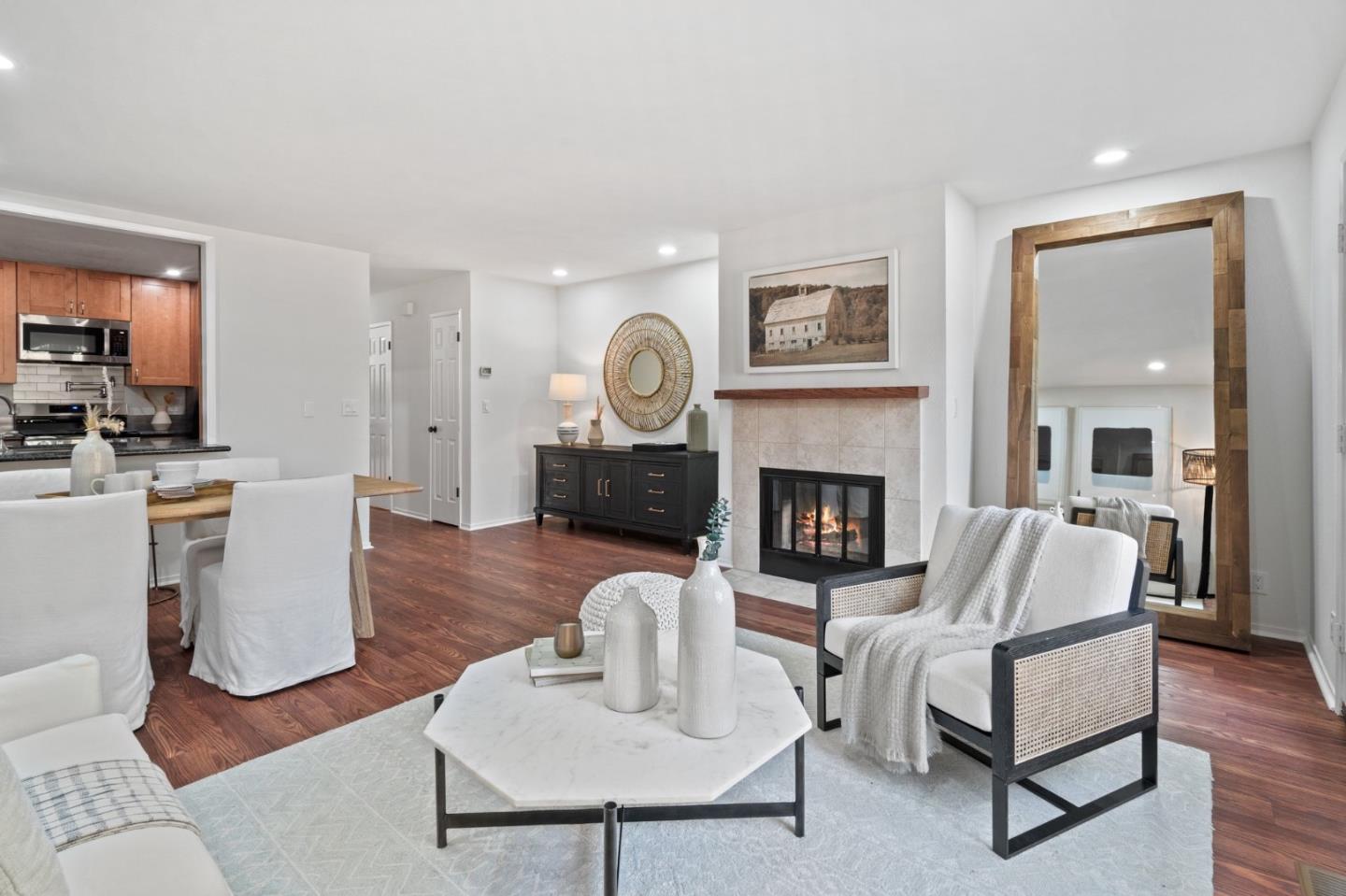 Detail Gallery Image 1 of 1 For 173 Sierra Vista Ave #10,  Mountain View,  CA 94043 - 2 Beds | 2/1 Baths