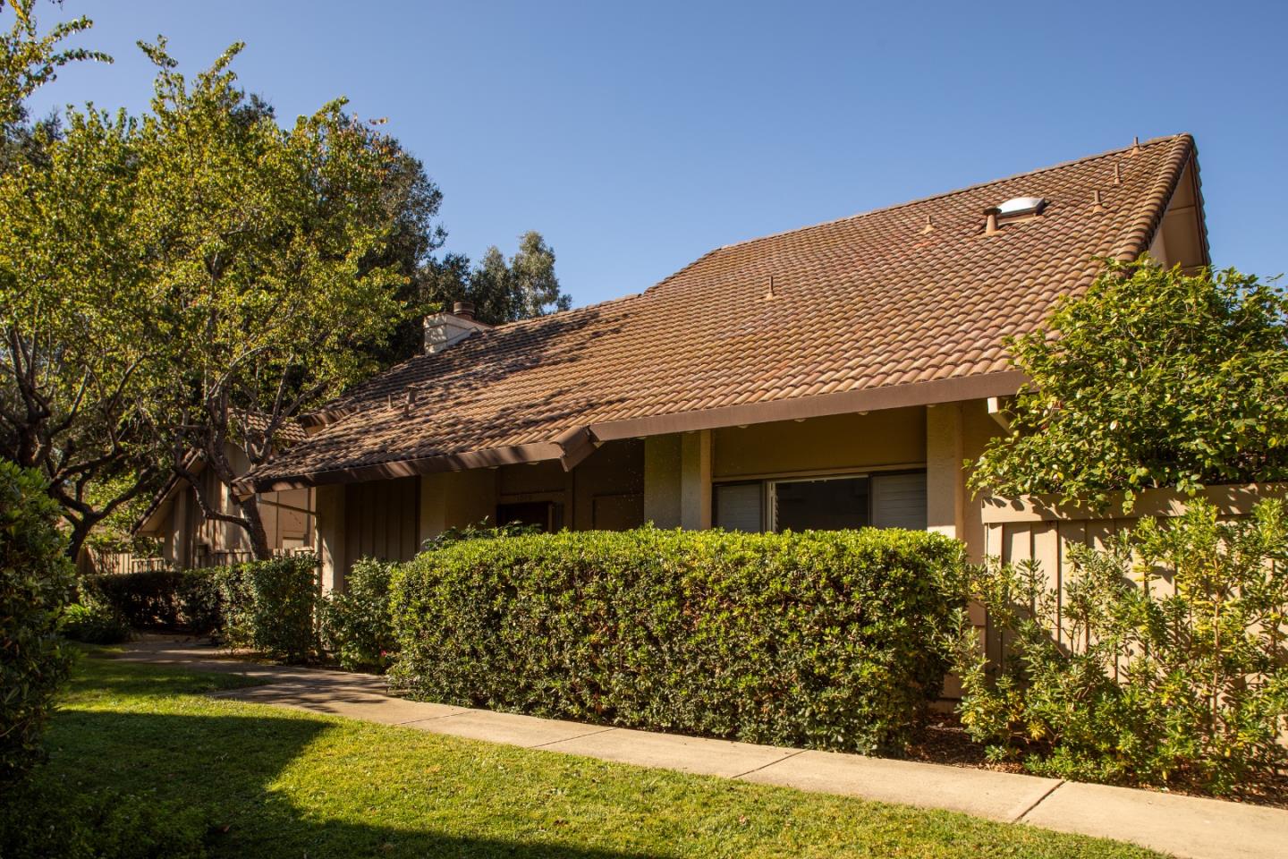 Detail Gallery Image 1 of 1 For 1959 Amalfi Way, Mountain View,  CA 94040 - 2 Beds | 2/1 Baths