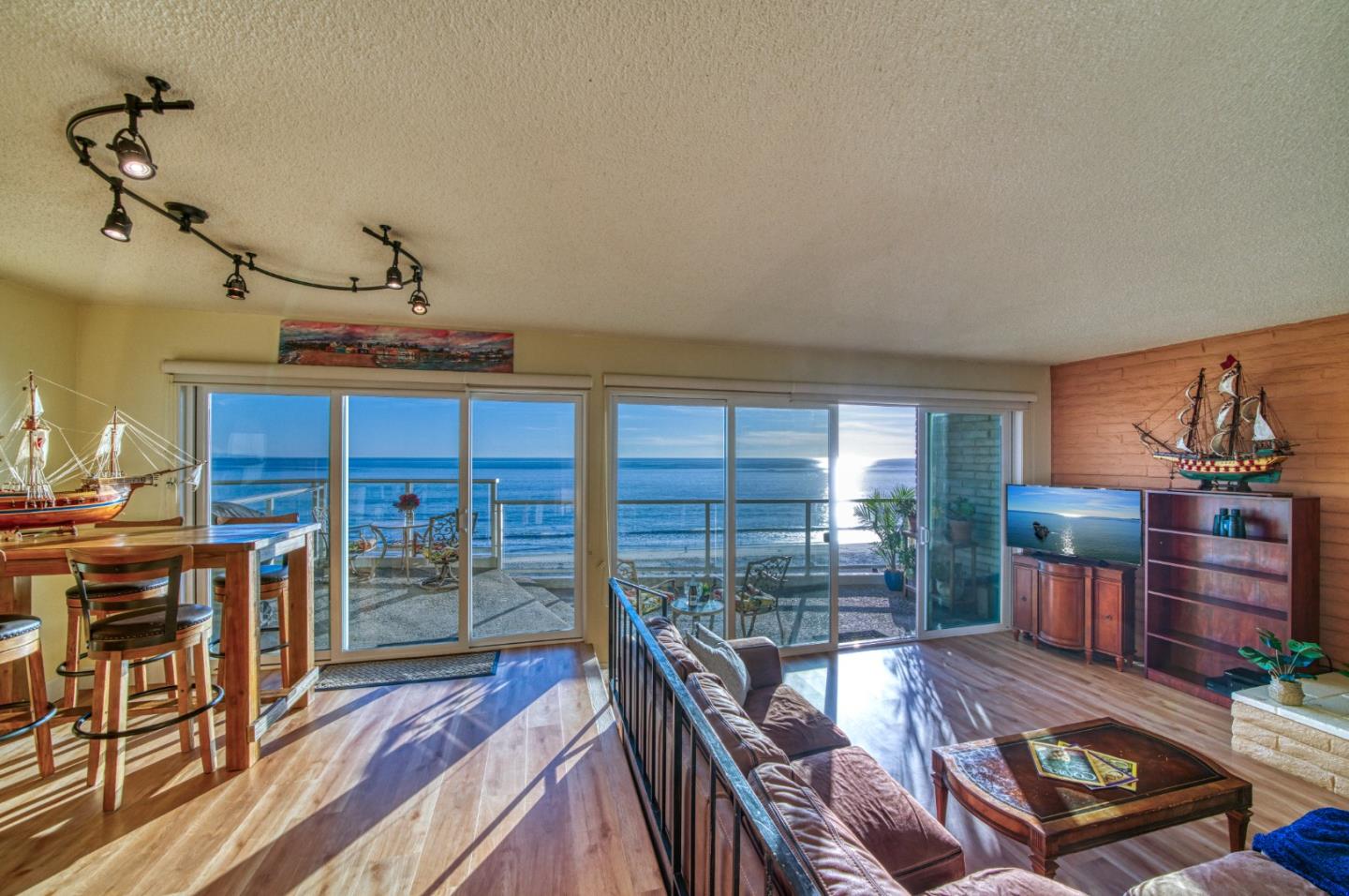 Detail Gallery Image 1 of 1 For 230 Rio Del Mar Blvd #J,  Aptos,  CA 95003 - 2 Beds | 2 Baths