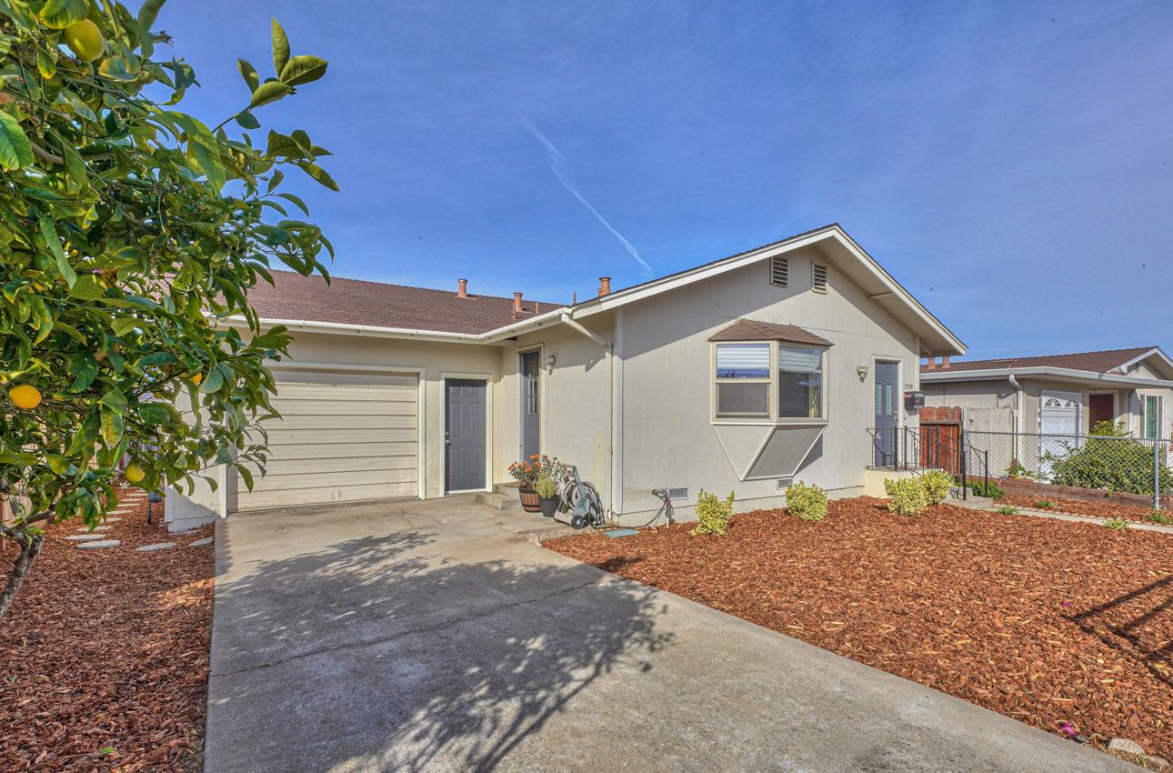 Detail Gallery Image 1 of 1 For 1729 Lowell St, Seaside,  CA 93955 - 2 Beds | 1 Baths