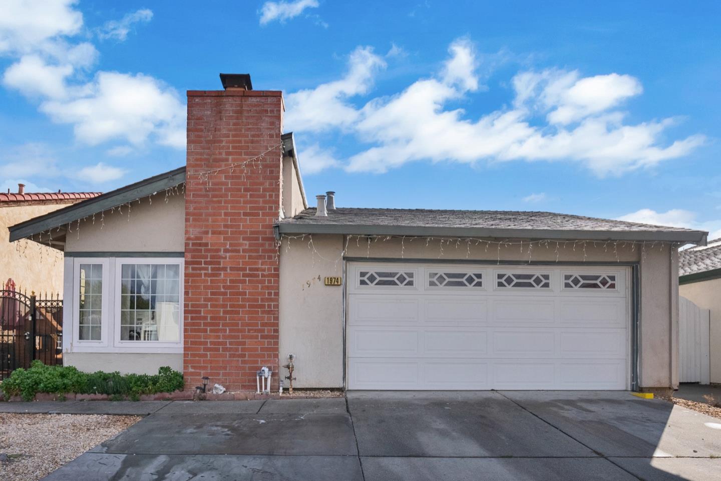 Detail Gallery Image 1 of 1 For 1974 Edgeview Dr, San Jose,  CA 95122 - 3 Beds | 2 Baths