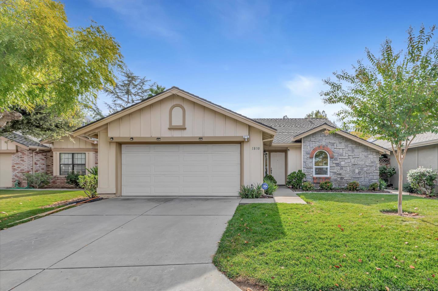 Detail Gallery Image 1 of 1 For 1810 Bayo Claros Cir, Morgan Hill,  CA 95037 - 3 Beds | 2 Baths