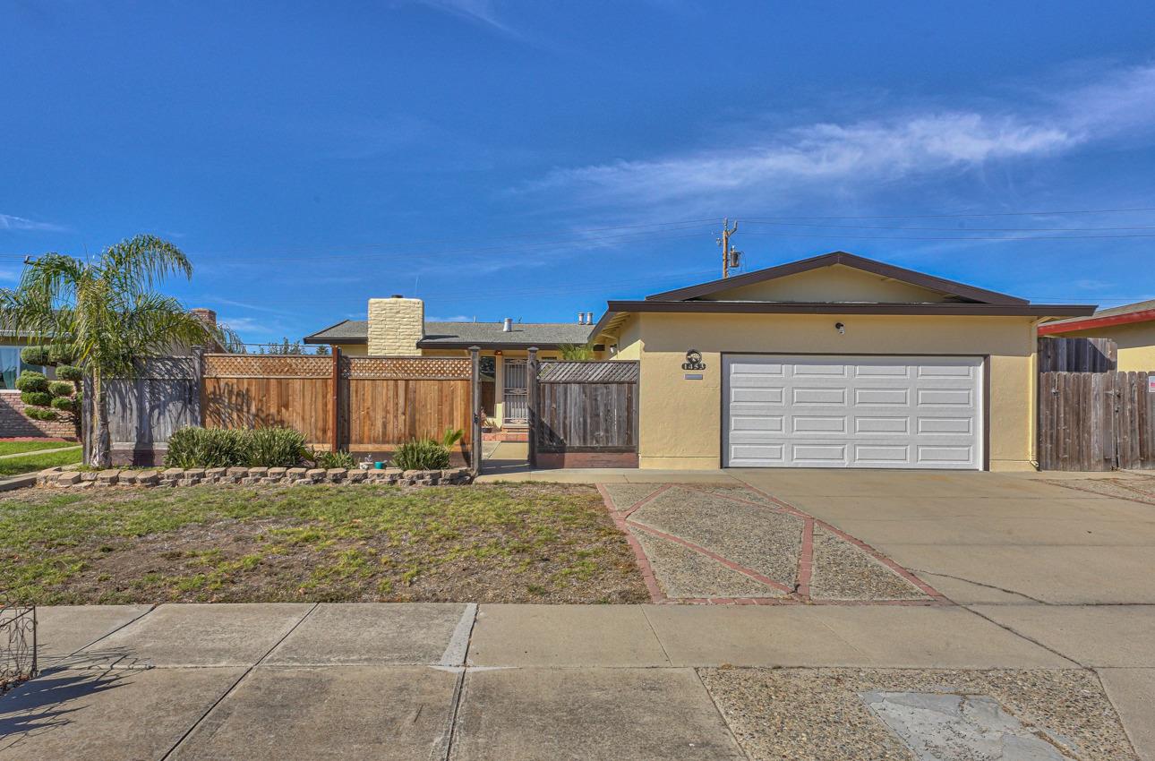 Detail Gallery Image 1 of 1 For 1453 Adams St, Salinas,  CA 93906 - 4 Beds | 2 Baths