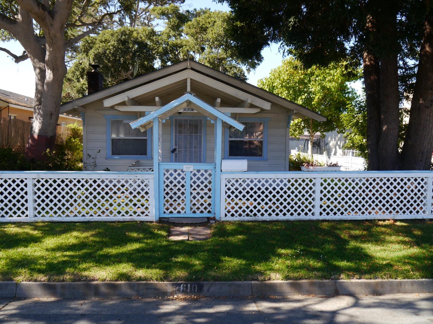 Detail Gallery Image 1 of 1 For 610 Granite St, Pacific Grove,  CA 93950 - 2 Beds | 1 Baths