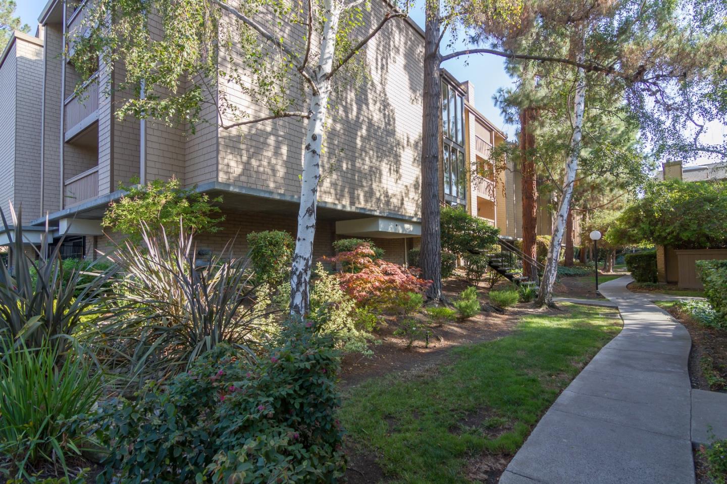 Detail Gallery Image 1 of 1 For 49 Showers Dr #J219,  Mountain View,  CA 94040 - 2 Beds | 2 Baths