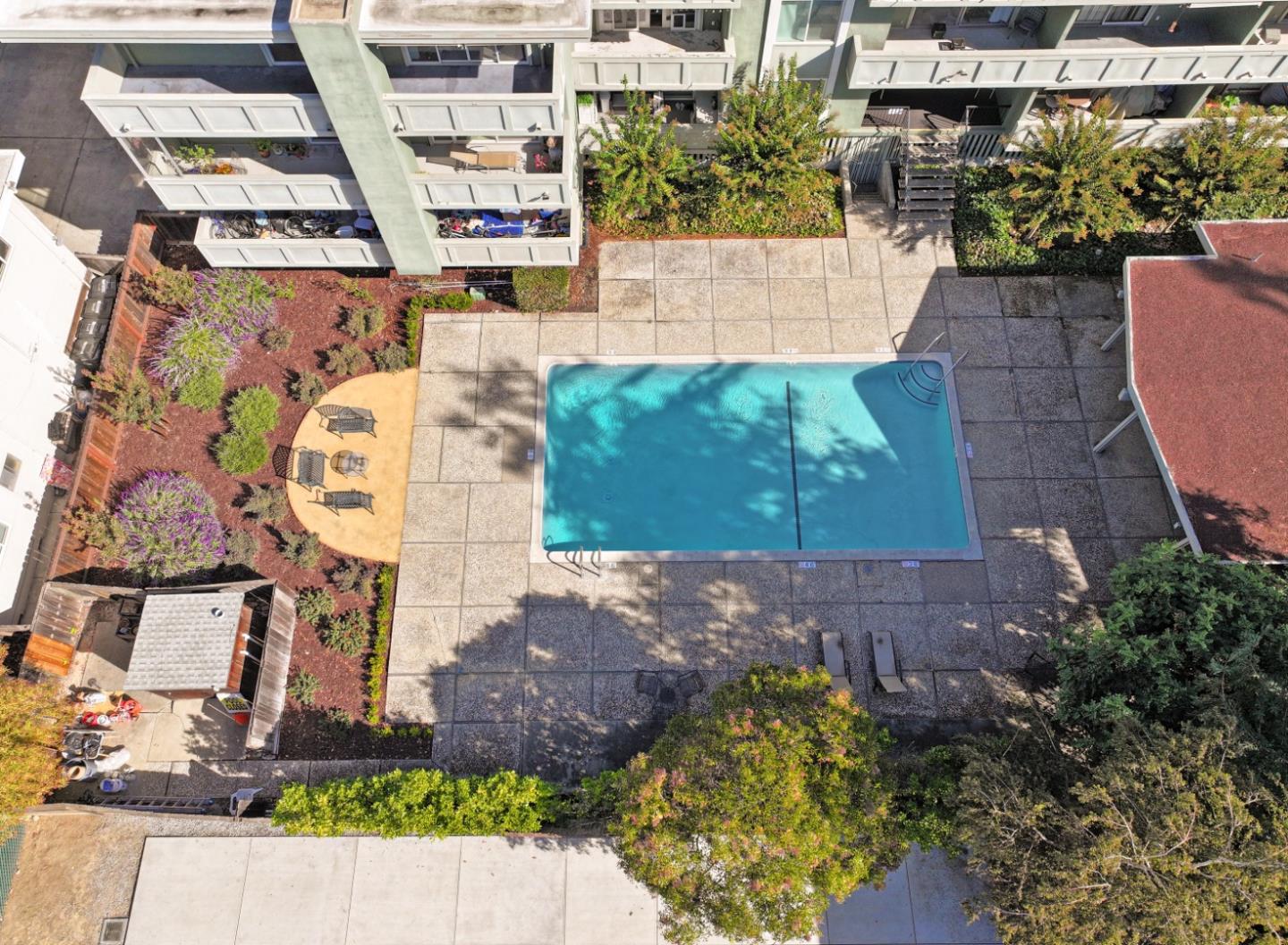 Detail Gallery Image 1 of 1 For 1458 Hudson St #101,  Redwood City,  CA 94061 - 2 Beds | 1 Baths