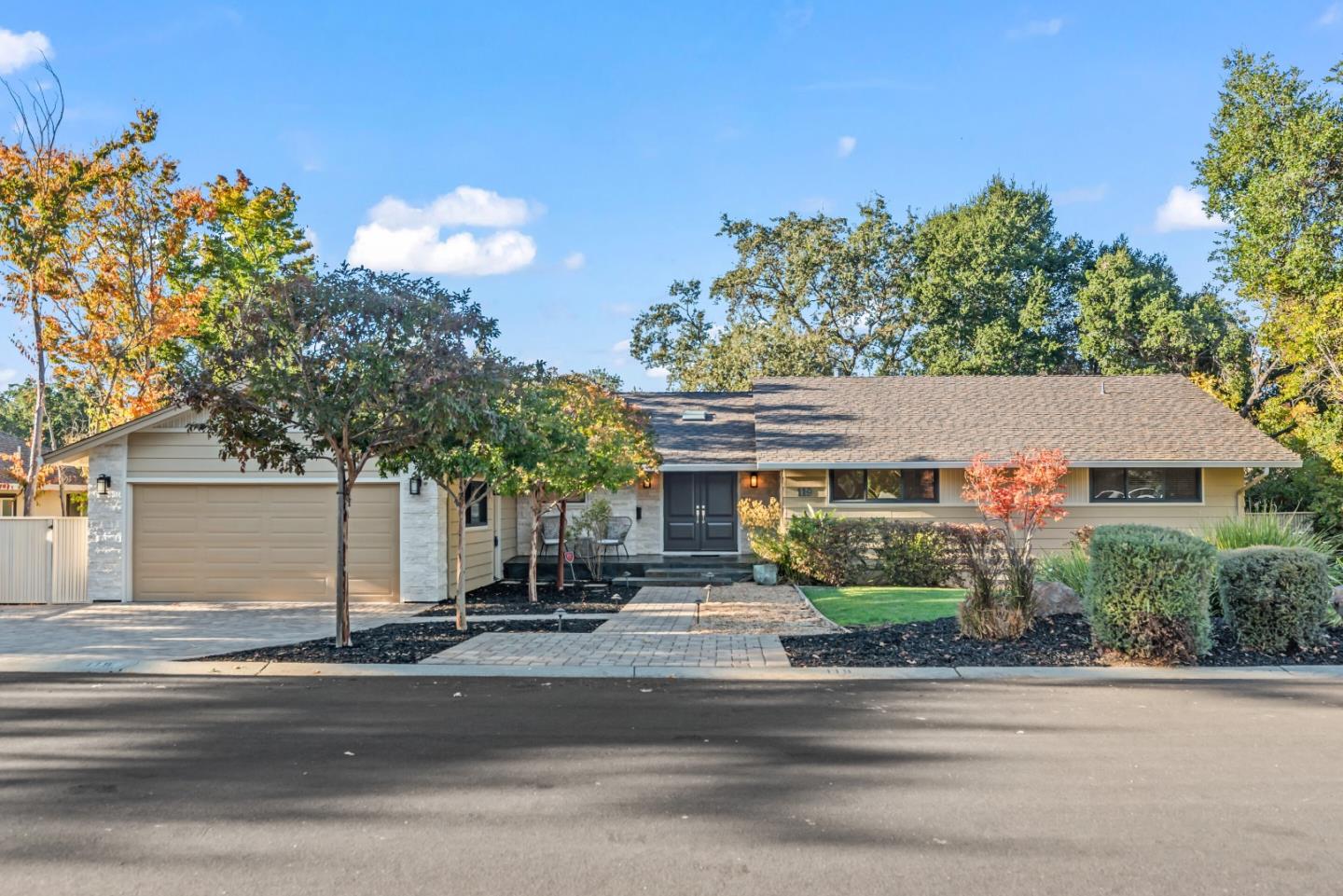 Detail Gallery Image 1 of 1 For 119 via De Tesoros, Los Gatos,  CA 95032 - 5 Beds | 4/1 Baths