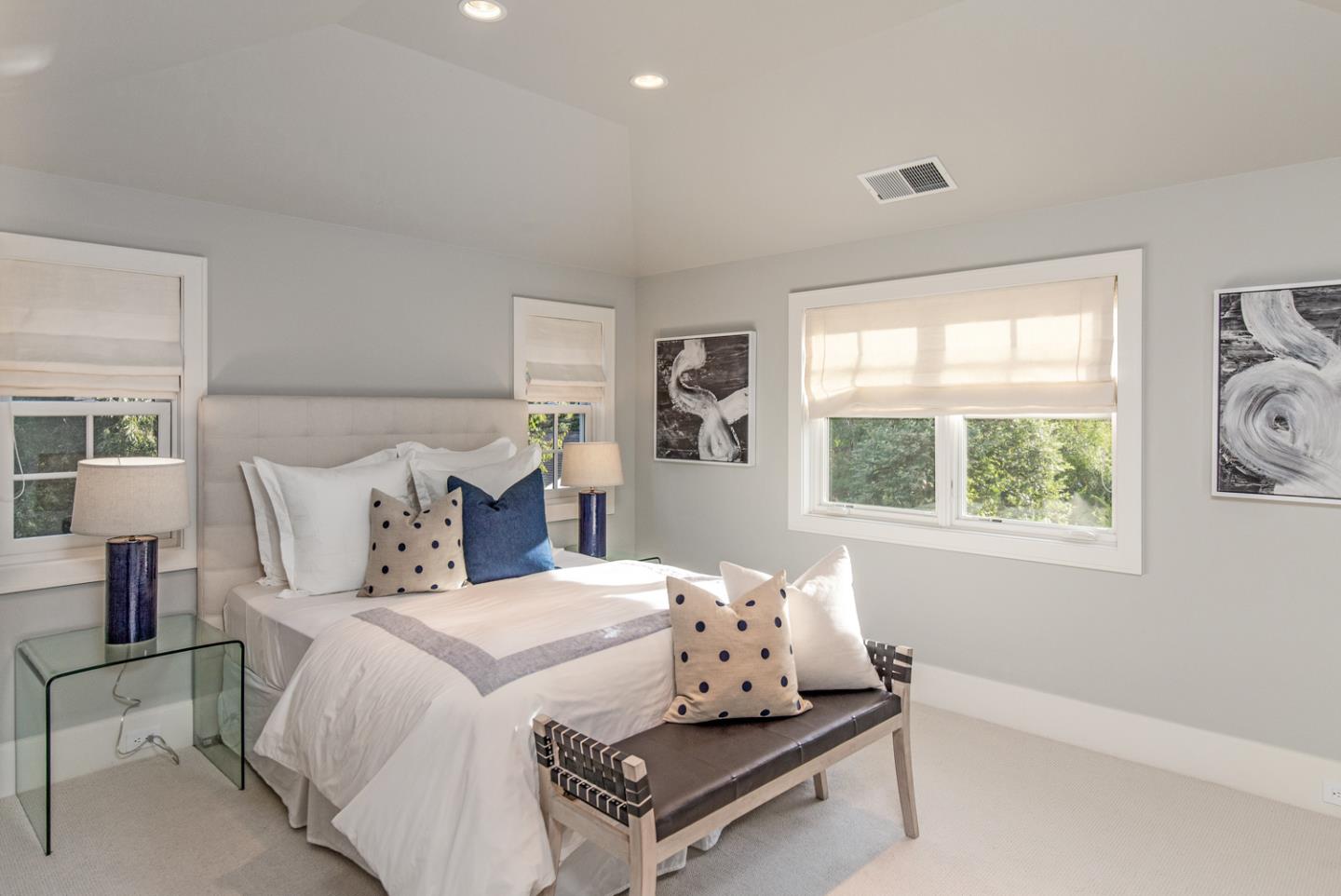 Detail Gallery Image 22 of 49 For 140 Olive Hill Ln, Woodside,  CA 94062 - 4 Beds | 4/2 Baths