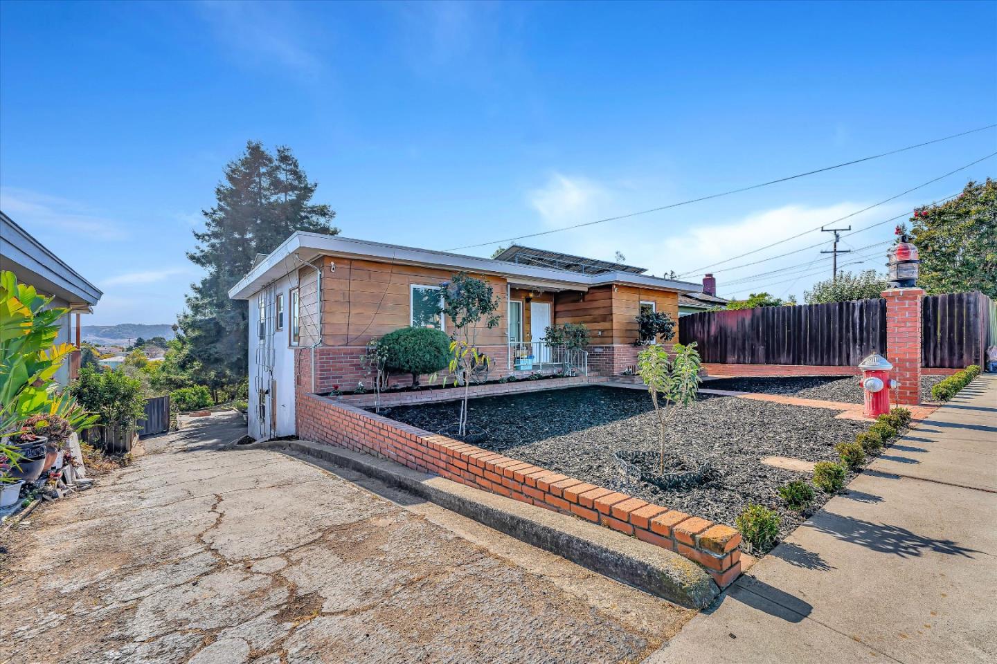 Detail Gallery Image 1 of 1 For 810 Marin Rd, El Sobrante,  CA 94803 - 3 Beds | 2 Baths