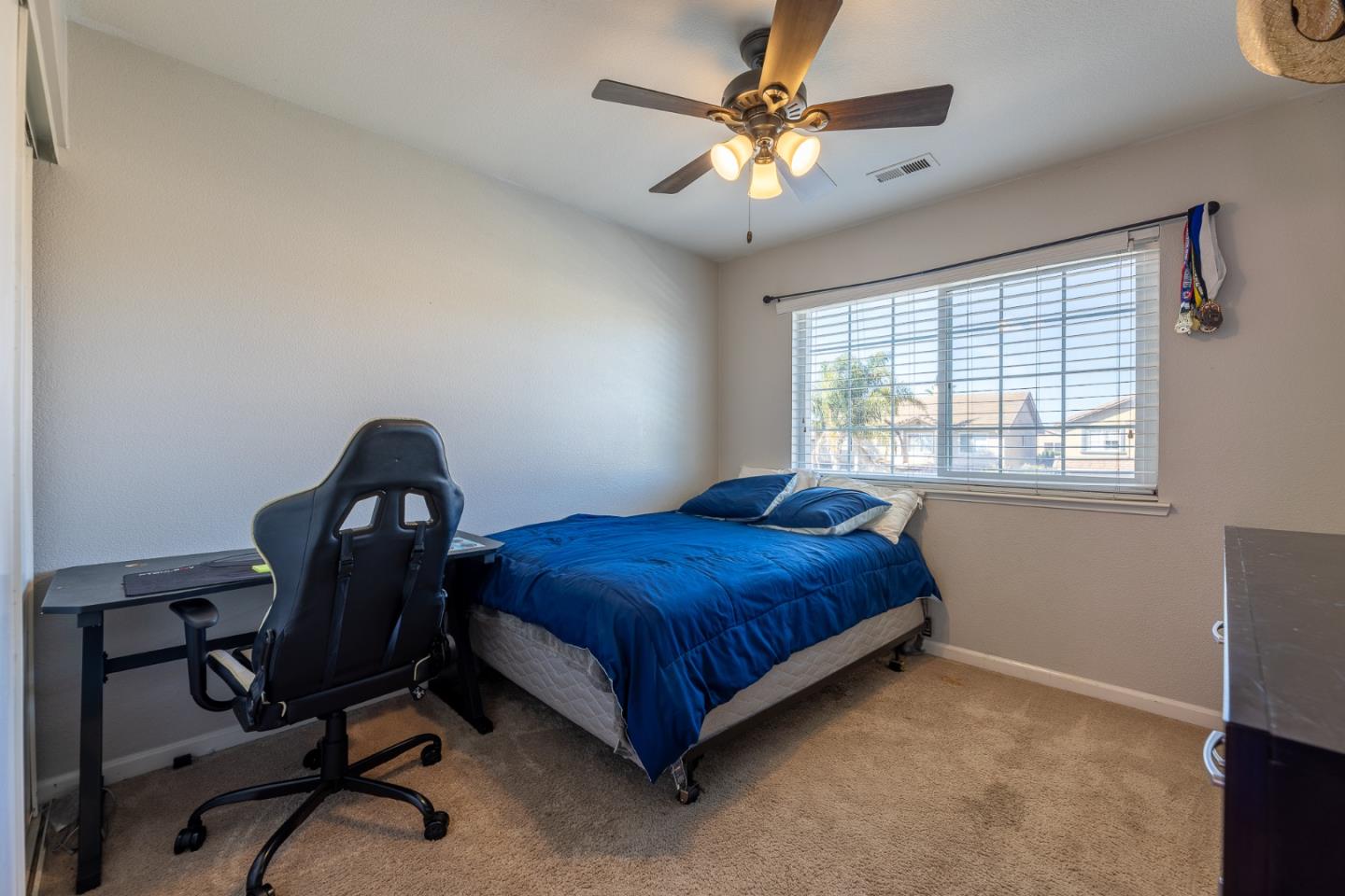 Detail Gallery Image 25 of 30 For 1118 Eagle Dr, Salinas,  CA 93905 - 4 Beds | 2/1 Baths