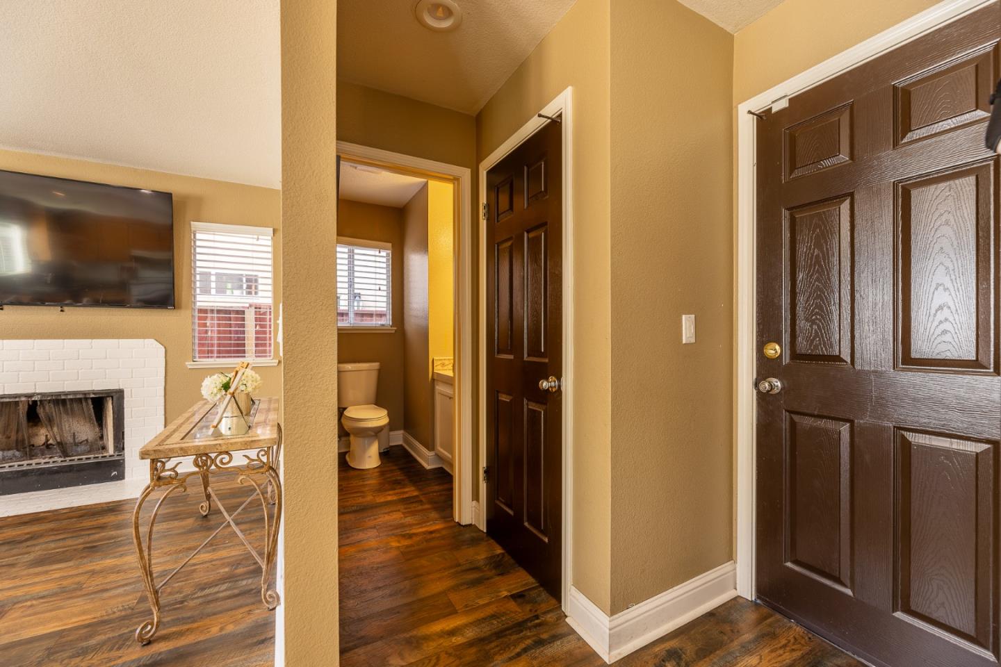 Detail Gallery Image 9 of 30 For 1118 Eagle Dr, Salinas,  CA 93905 - 4 Beds | 2/1 Baths