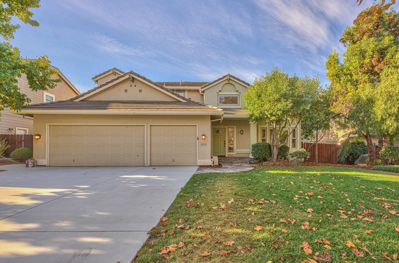 Detail Gallery Image 1 of 1 For 20422 Franciscan Way, Salinas,  CA 93908 - 4 Beds | 3 Baths