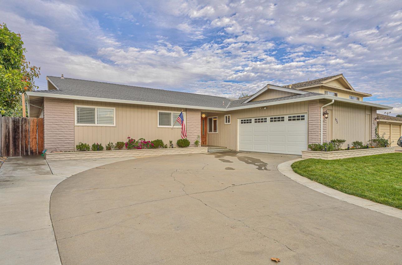 Detail Gallery Image 1 of 1 For 635 San Tomas Way, Salinas,  CA 93901 - 4 Beds | 2/1 Baths