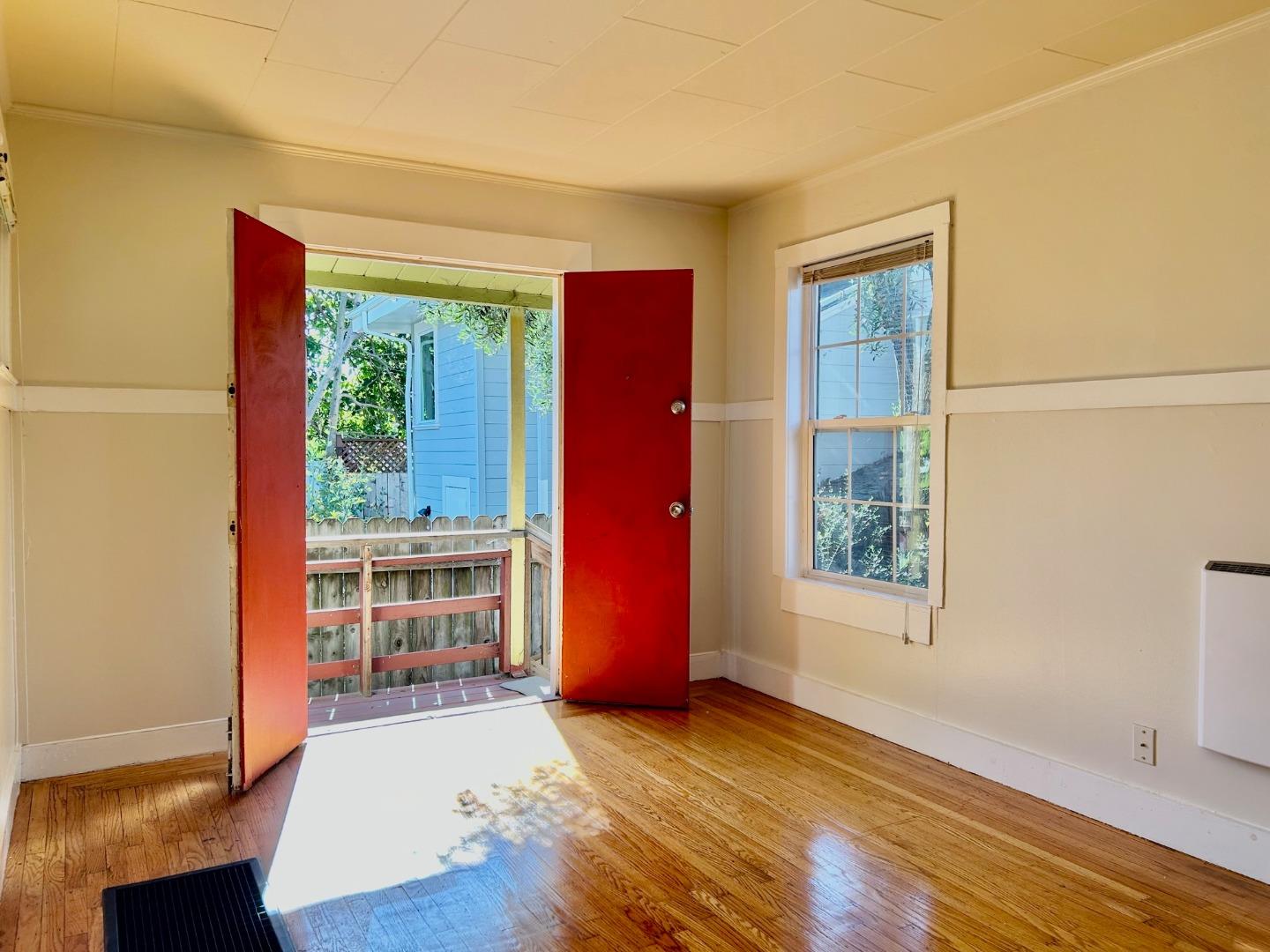Detail Gallery Image 6 of 28 For 2609 Mcgee Ave #B,  Berkeley,  CA 94703 - 1 Beds | 1 Baths