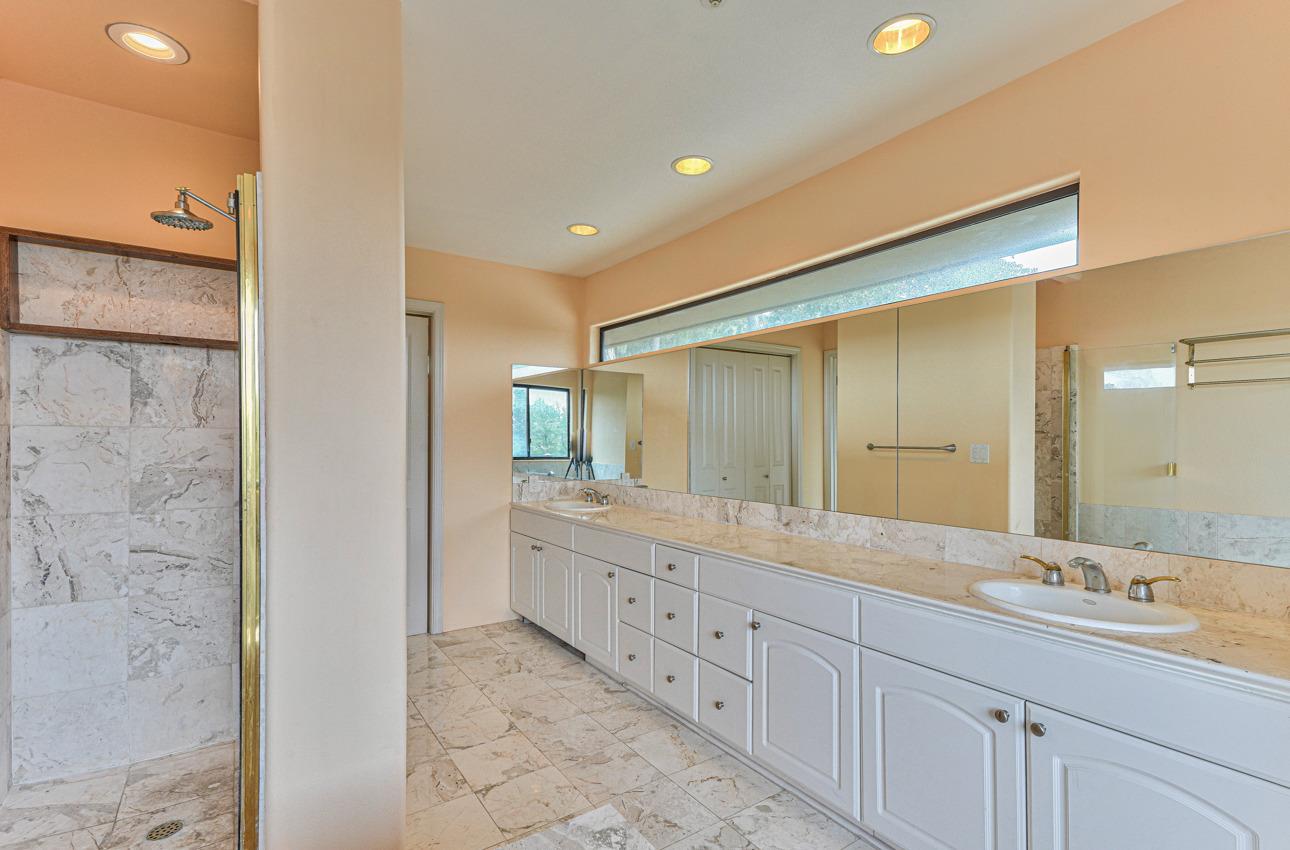 Detail Gallery Image 16 of 24 For 25435 Hidden Mesa Rd, Monterey,  CA 93940 - 3 Beds | 2/1 Baths