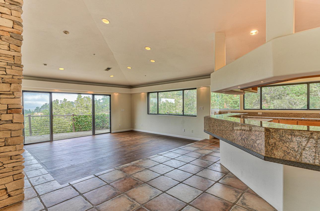 Detail Gallery Image 3 of 24 For 25435 Hidden Mesa Rd, Monterey,  CA 93940 - 3 Beds | 2/1 Baths