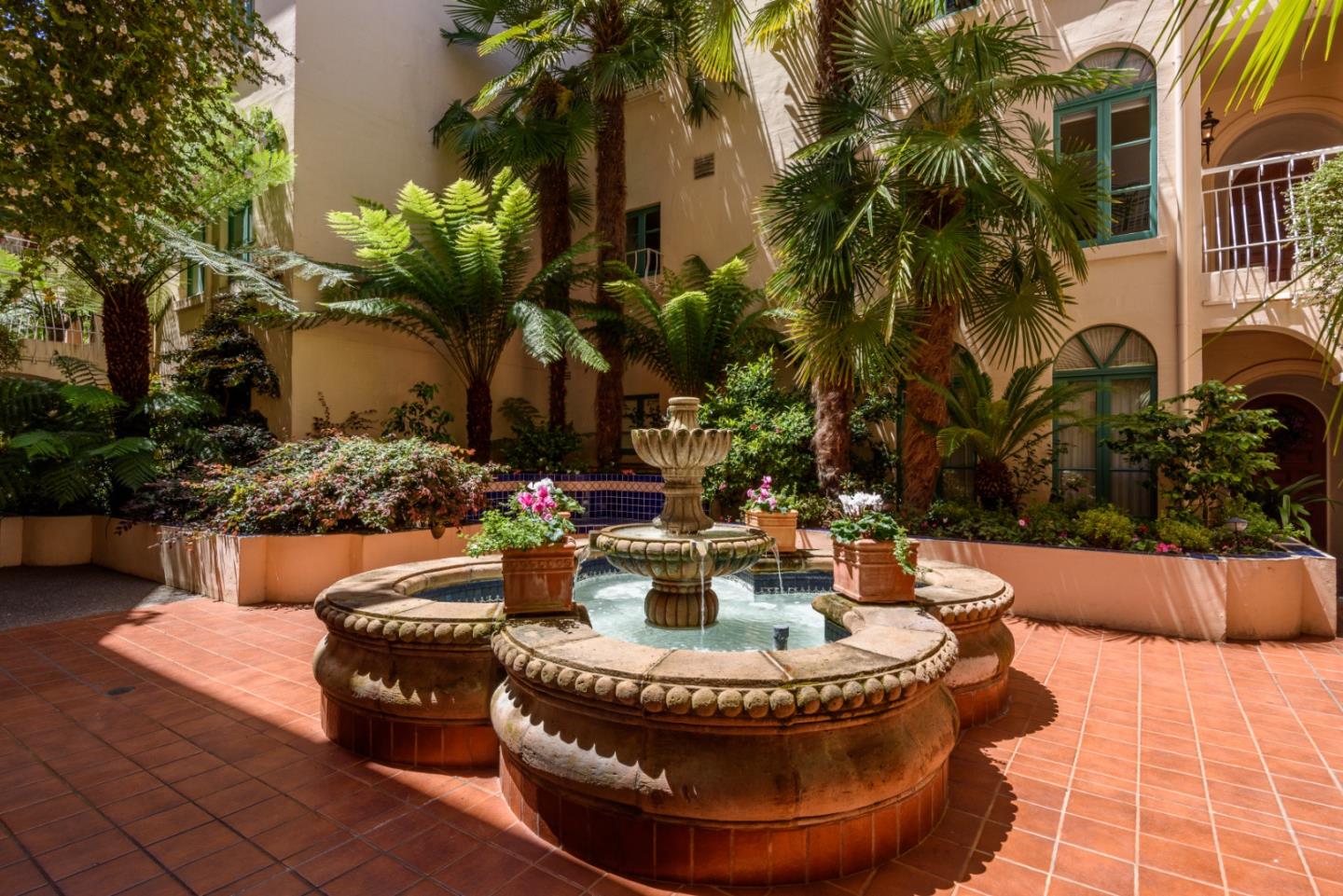 Detail Gallery Image 1 of 1 For 111 W Third Ave #305,  San Mateo,  CA 94402 - 2 Beds | 2 Baths