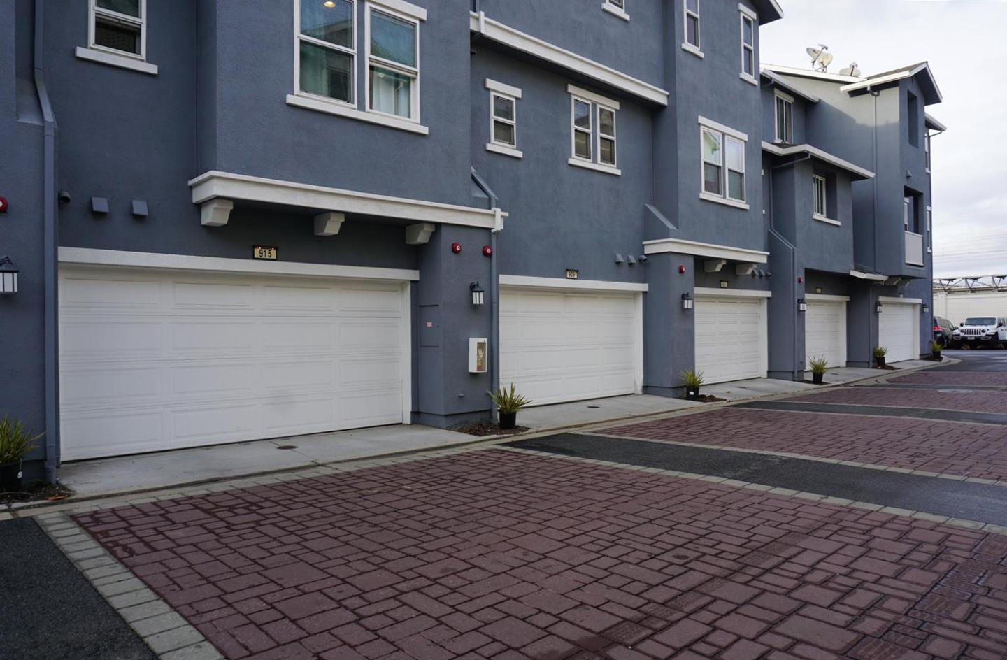 Photo of 915 Alta Mar Ter in San Jose, CA