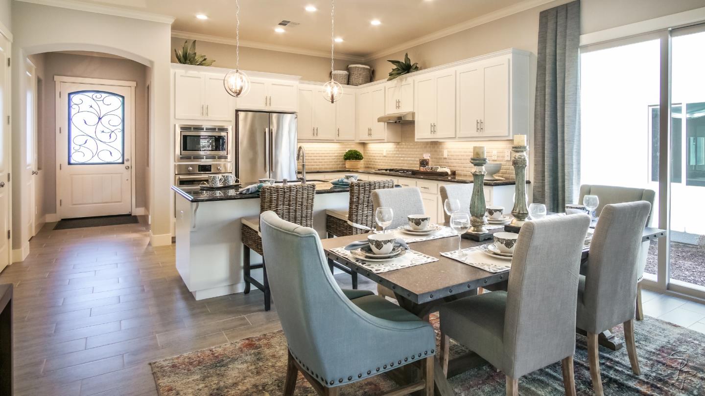 Photo of 920 Cambria Ct #15-28 in Hollister, CA