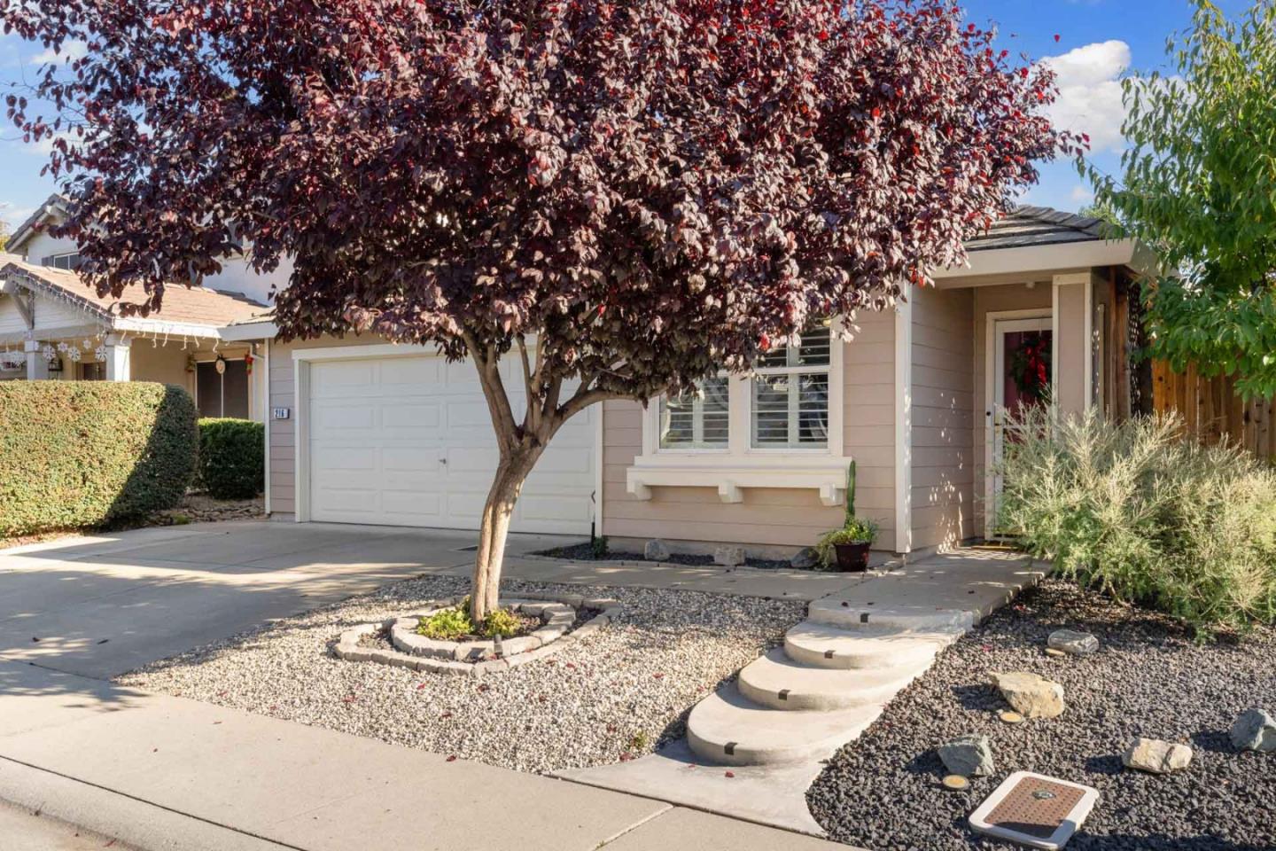 Photo of 216 Scepter Ct in Roseville, CA