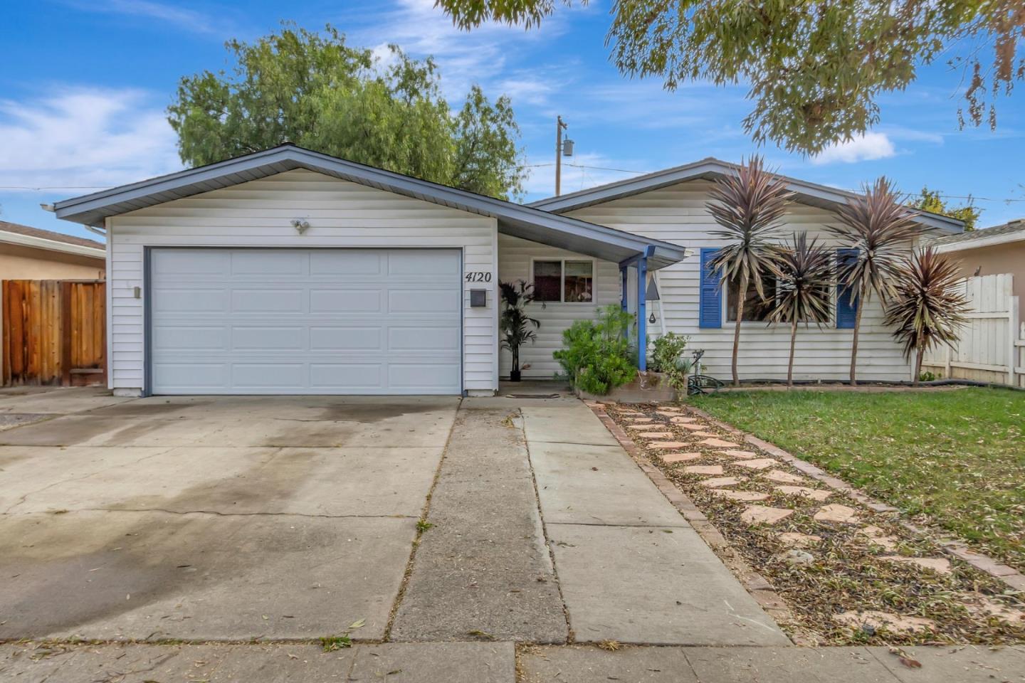 Detail Gallery Image 1 of 1 For 4120 San Ramon Way, San Jose,  CA 95111 - 4 Beds | 2 Baths