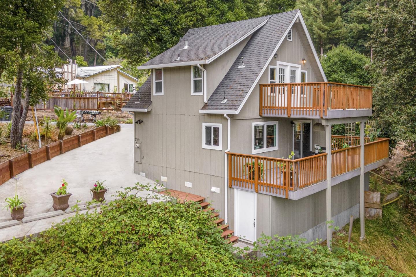 Photo of 3221 Redwood Dr in Aptos, CA