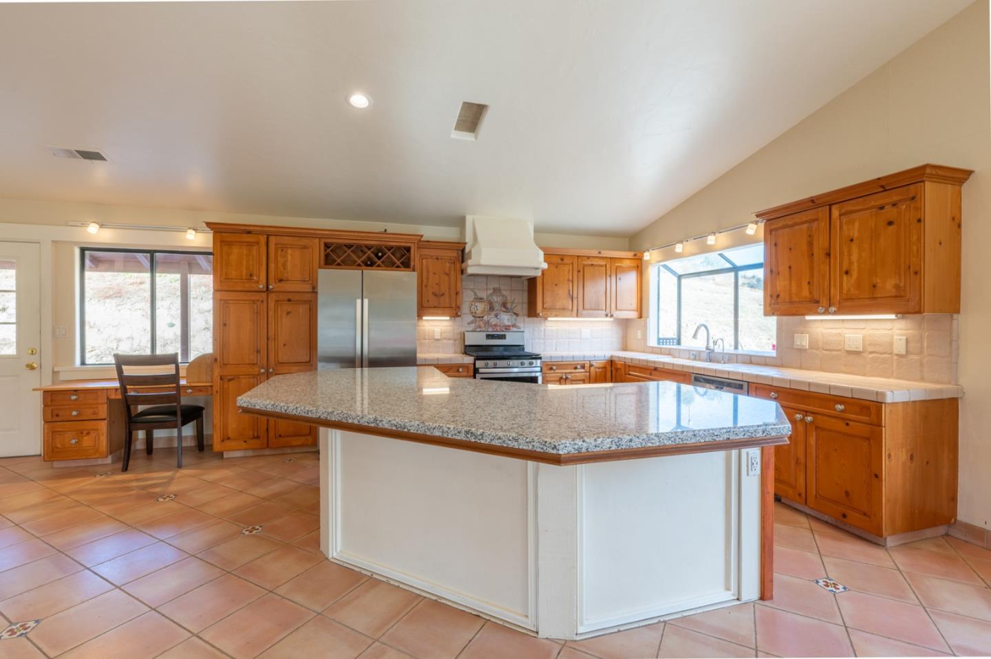 Detail Gallery Image 5 of 37 For 19231 Cachagua Rd, Carmel Valley,  CA 93924 - 3 Beds | 2 Baths