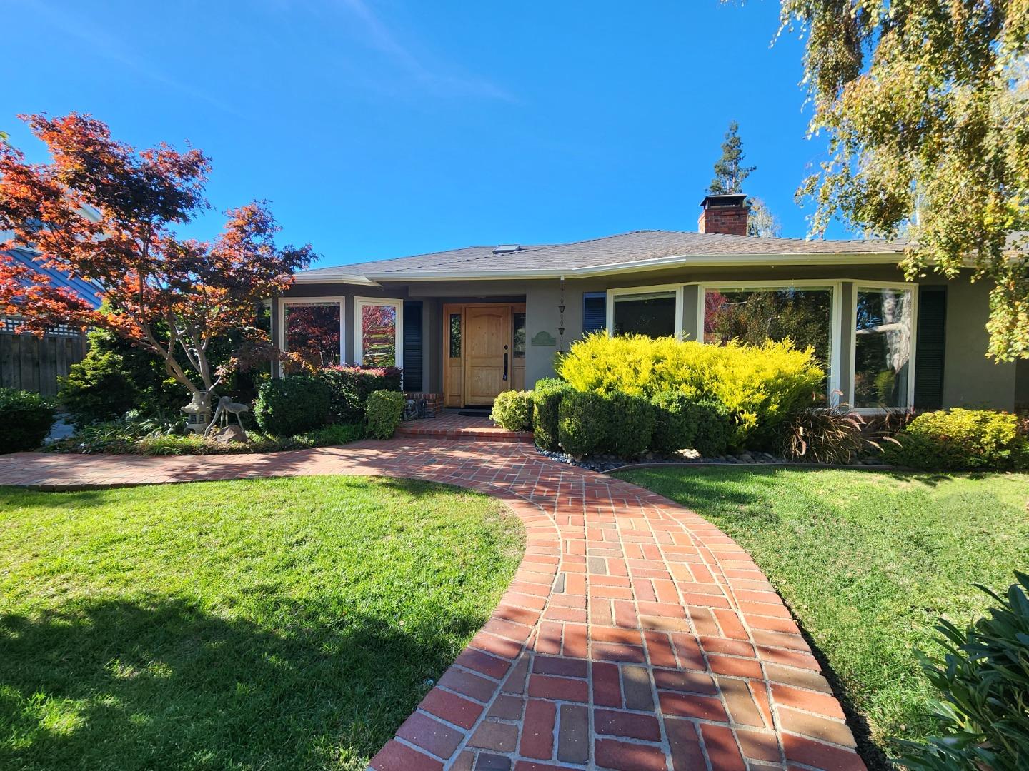 Detail Gallery Image 1 of 1 For 1804 Doris Dr, Menlo Park,  CA 94025 - 3 Beds | 2/1 Baths