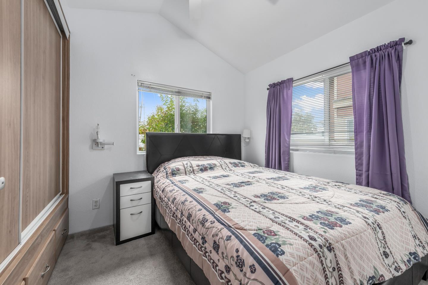 Detail Gallery Image 9 of 11 For 3499 E Bayshore Rd #30,  Redwood City,  CA 94063 - 1 Beds | 1 Baths
