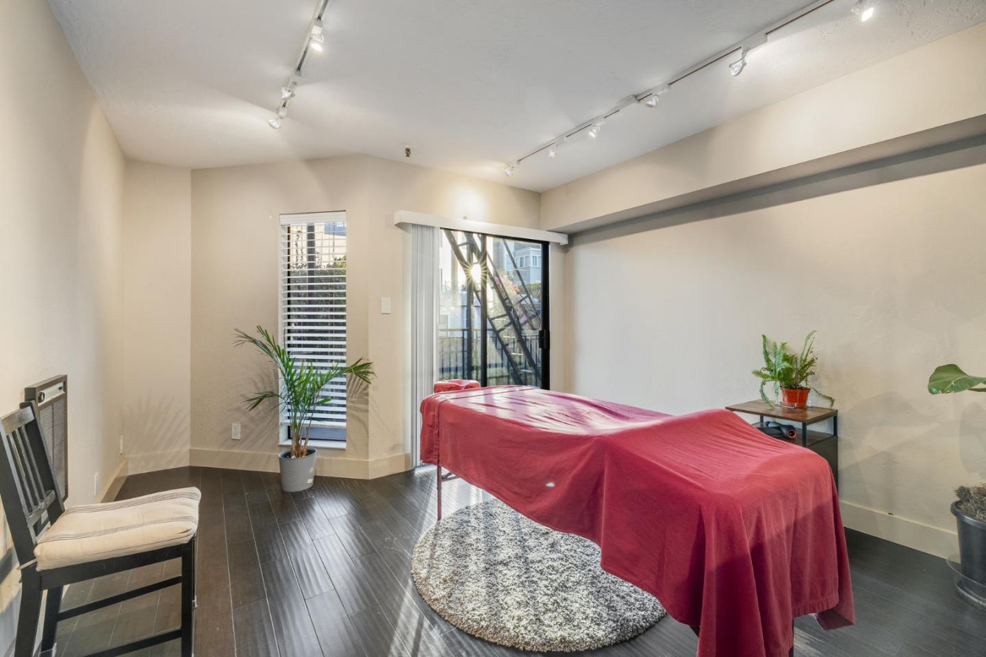 Detail Gallery Image 16 of 33 For 1360 9th Ave #5,  San Francisco,  CA 94122 - – Beds | – Baths