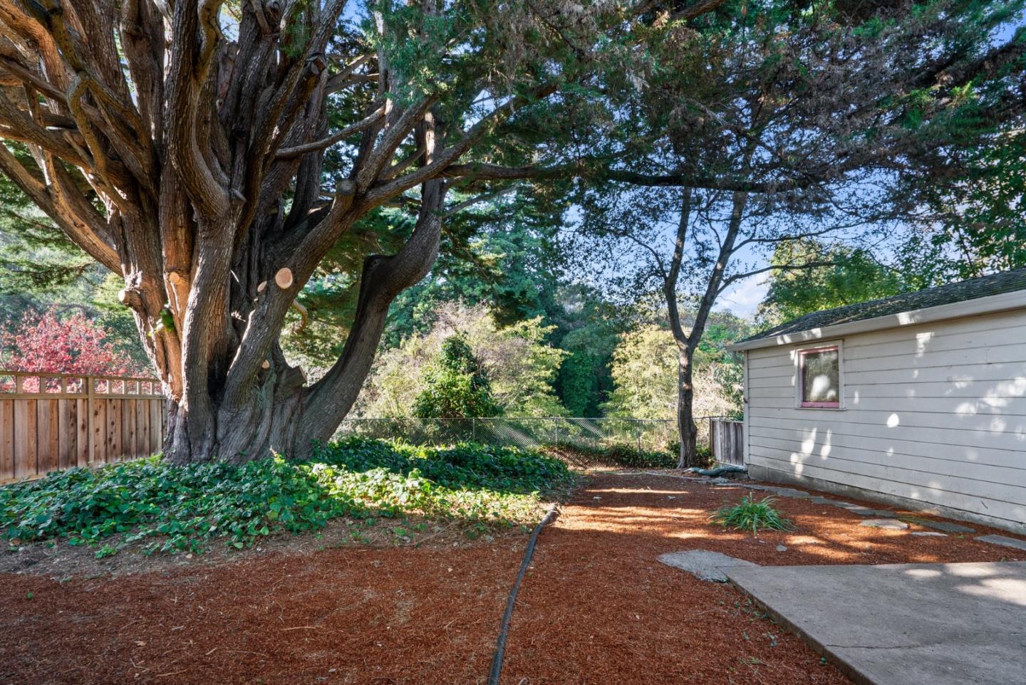 Detail Gallery Image 25 of 37 For 709 Riverview Dr, Capitola,  CA 95010 - 2 Beds | 1 Baths