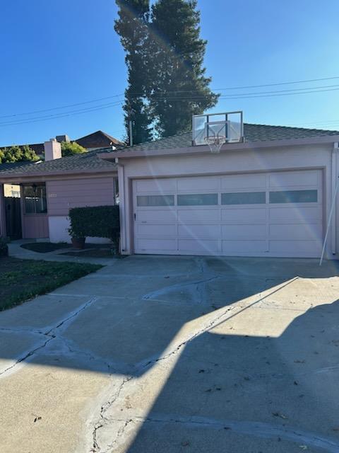 Photo of 2430 Robinson Ave in Santa Clara, CA