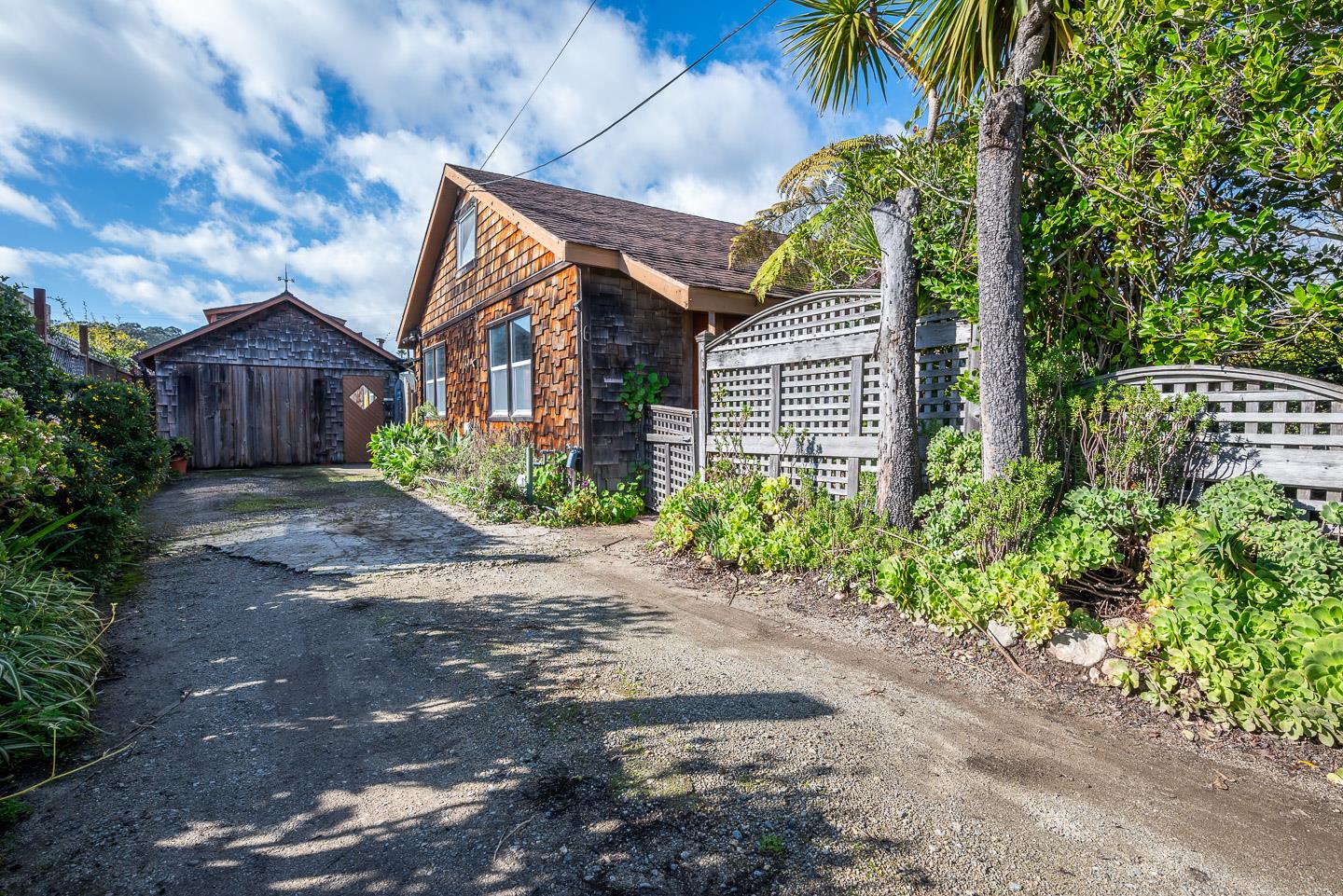 Detail Gallery Image 1 of 1 For 635 36th Ave, Santa Cruz,  CA 95062 - 1 Beds | 1 Baths