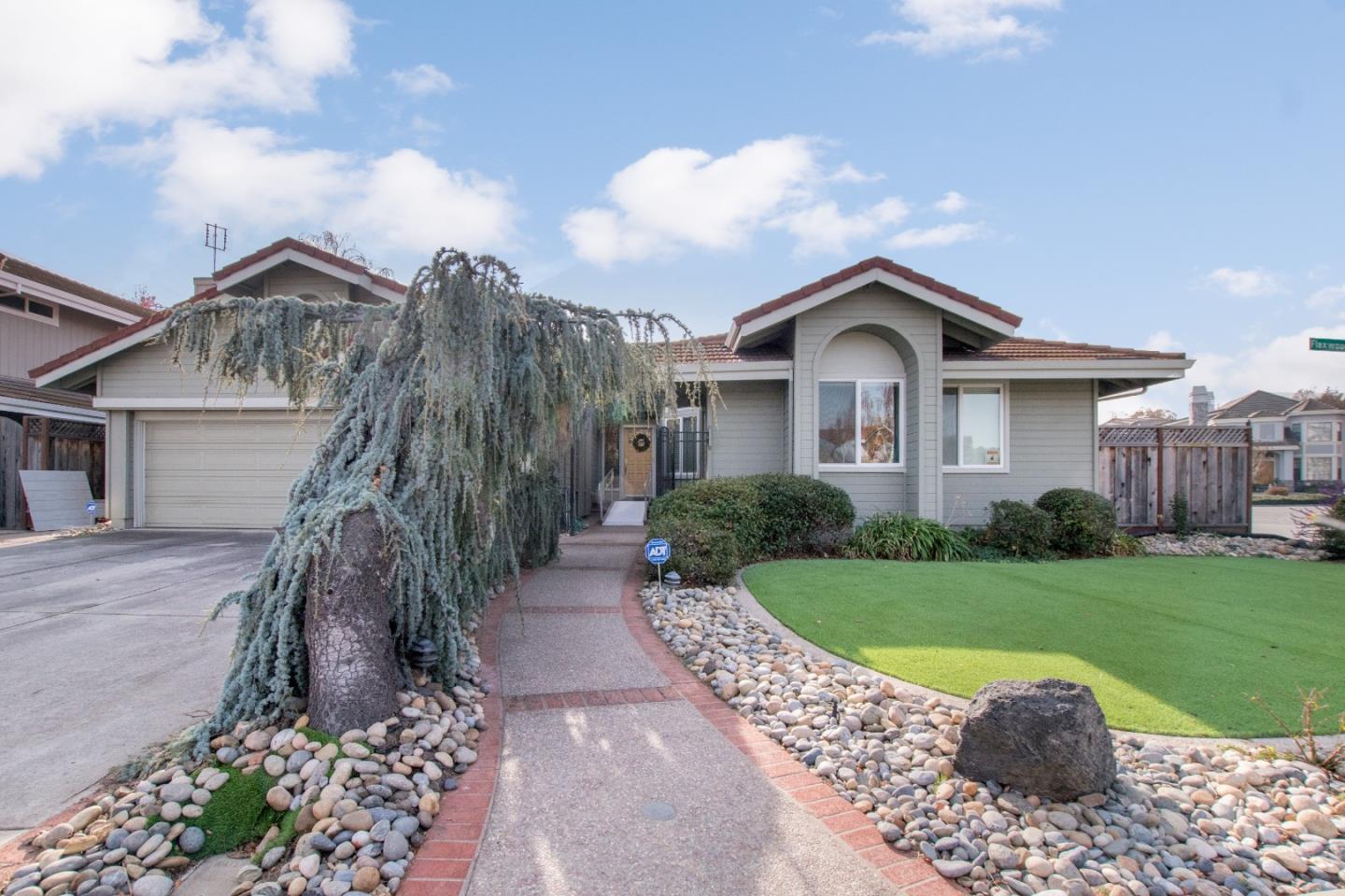 Detail Gallery Image 1 of 1 For 1130 Flaxwood St, San Jose,  CA 95120 - 4 Beds | 2/1 Baths