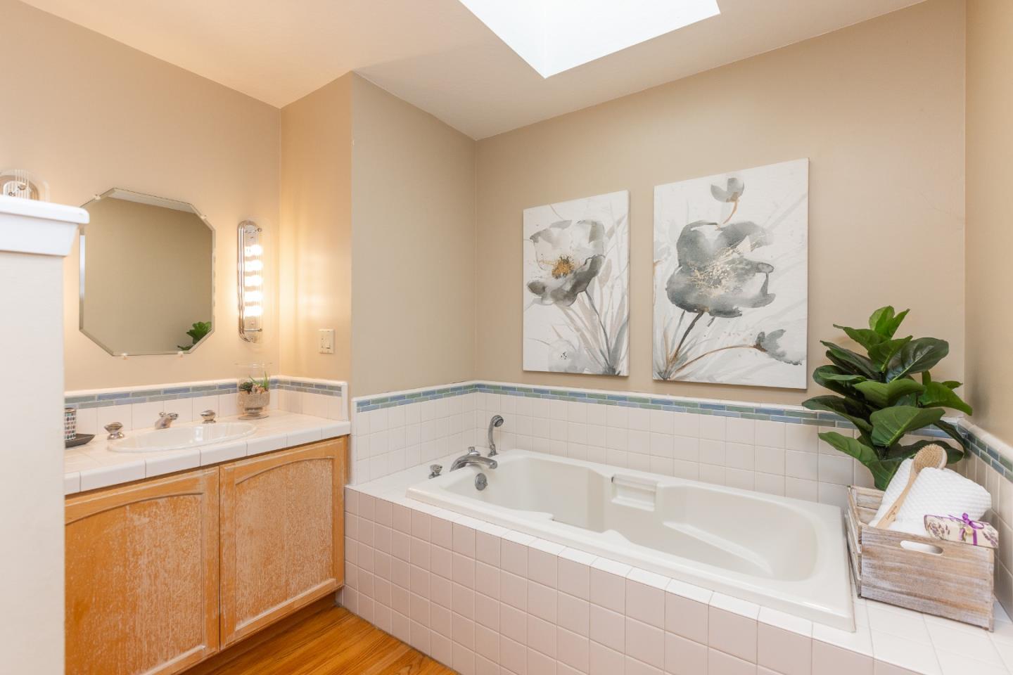 Detail Gallery Image 16 of 38 For 932 Cherrystone Dr, Los Gatos,  CA 95032 - 4 Beds | 2/1 Baths