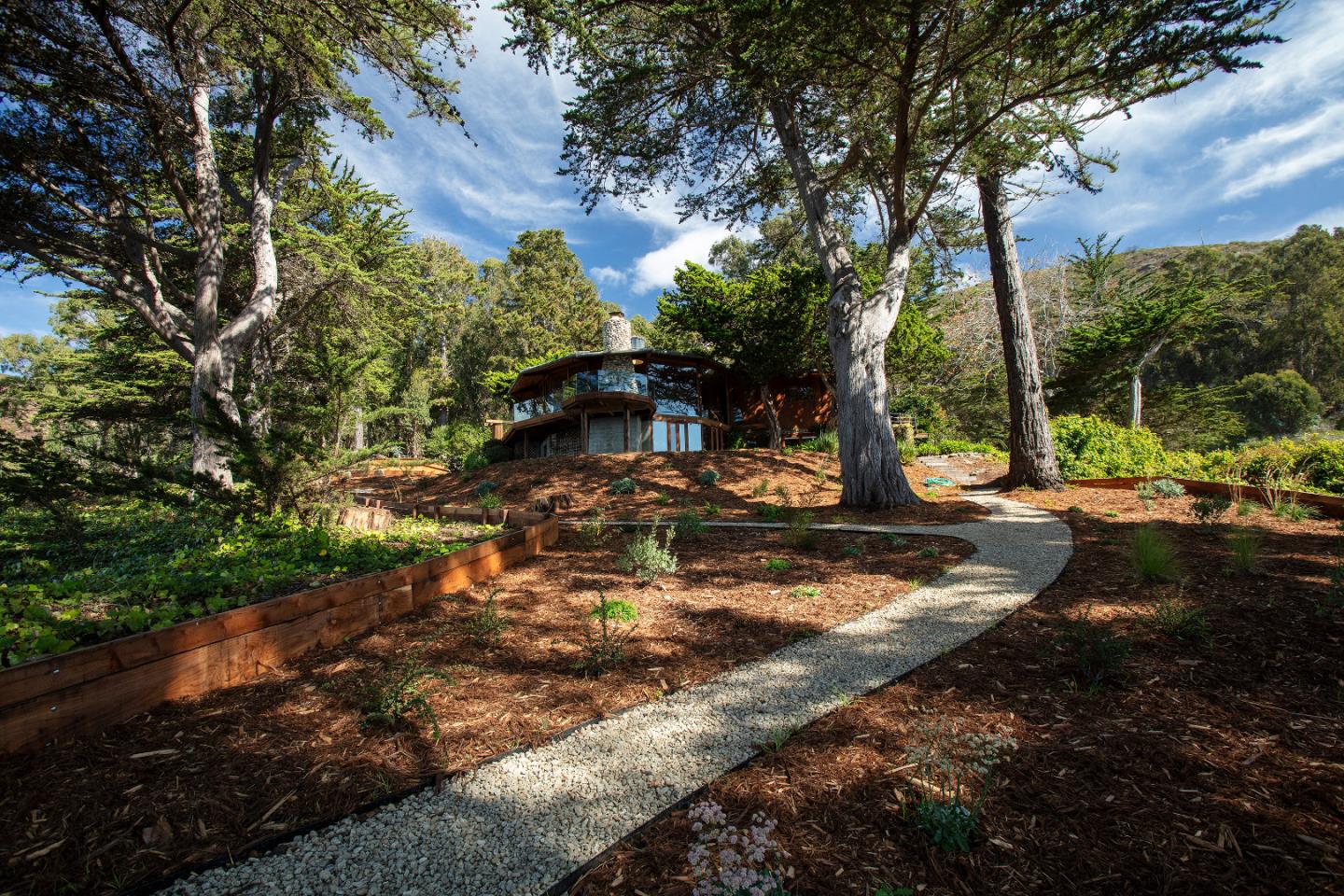 Detail Gallery Image 7 of 23 For 55700 Highway 1, Big Sur Coast,  CA 93920 - 4 Beds | 2/2 Baths